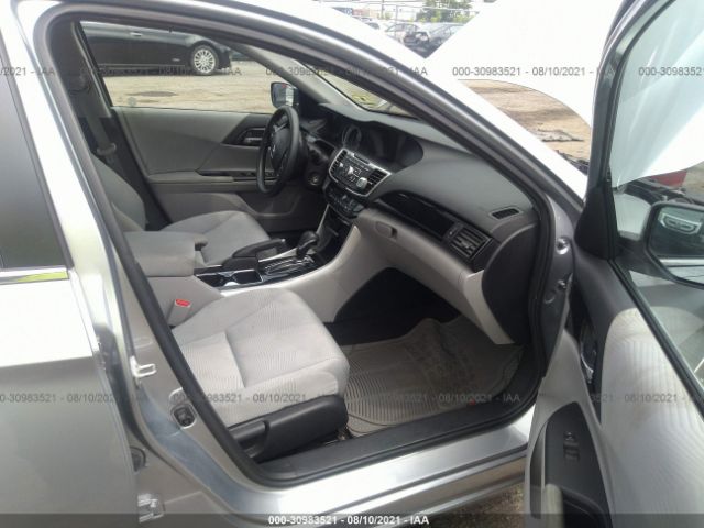 Photo 4 VIN: 1HGCR2F34GA121359 - HONDA ACCORD SEDAN 