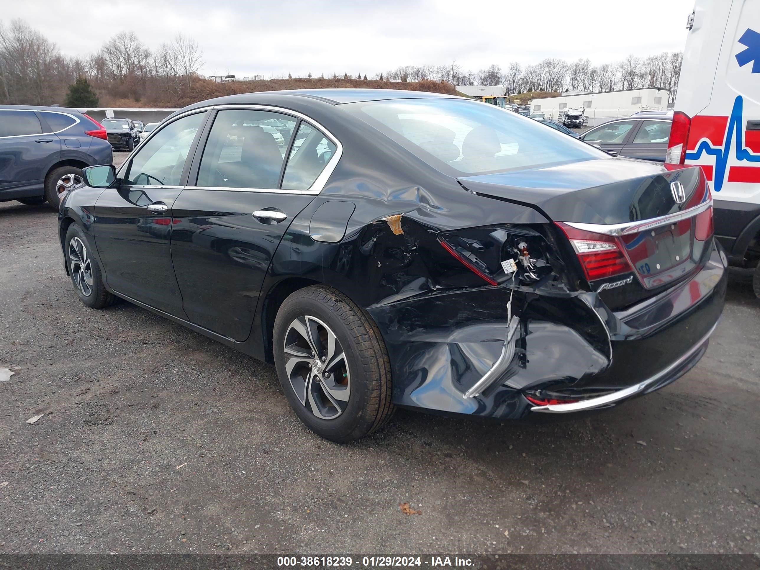 Photo 2 VIN: 1HGCR2F34GA184462 - HONDA ACCORD 