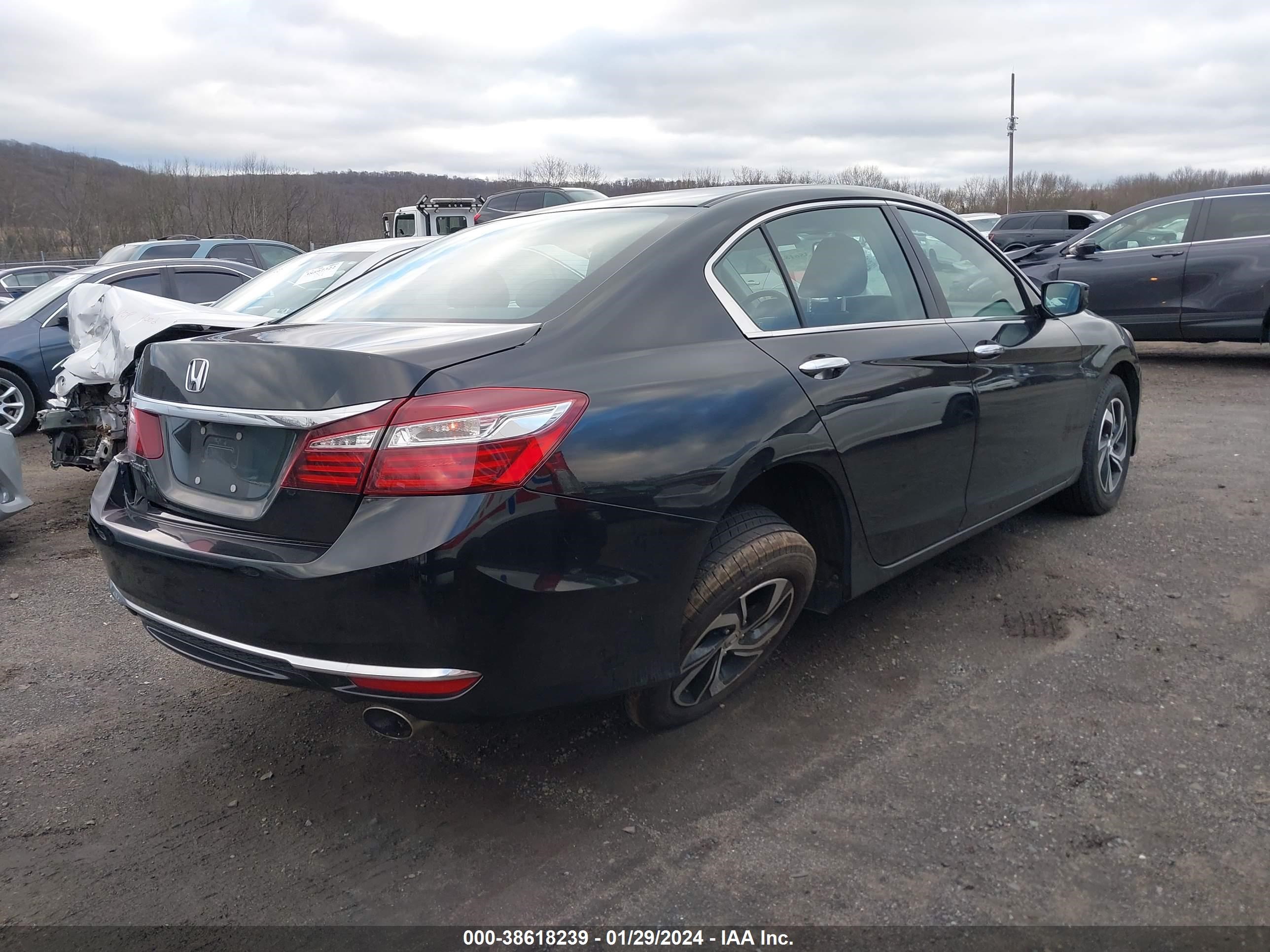 Photo 3 VIN: 1HGCR2F34GA184462 - HONDA ACCORD 