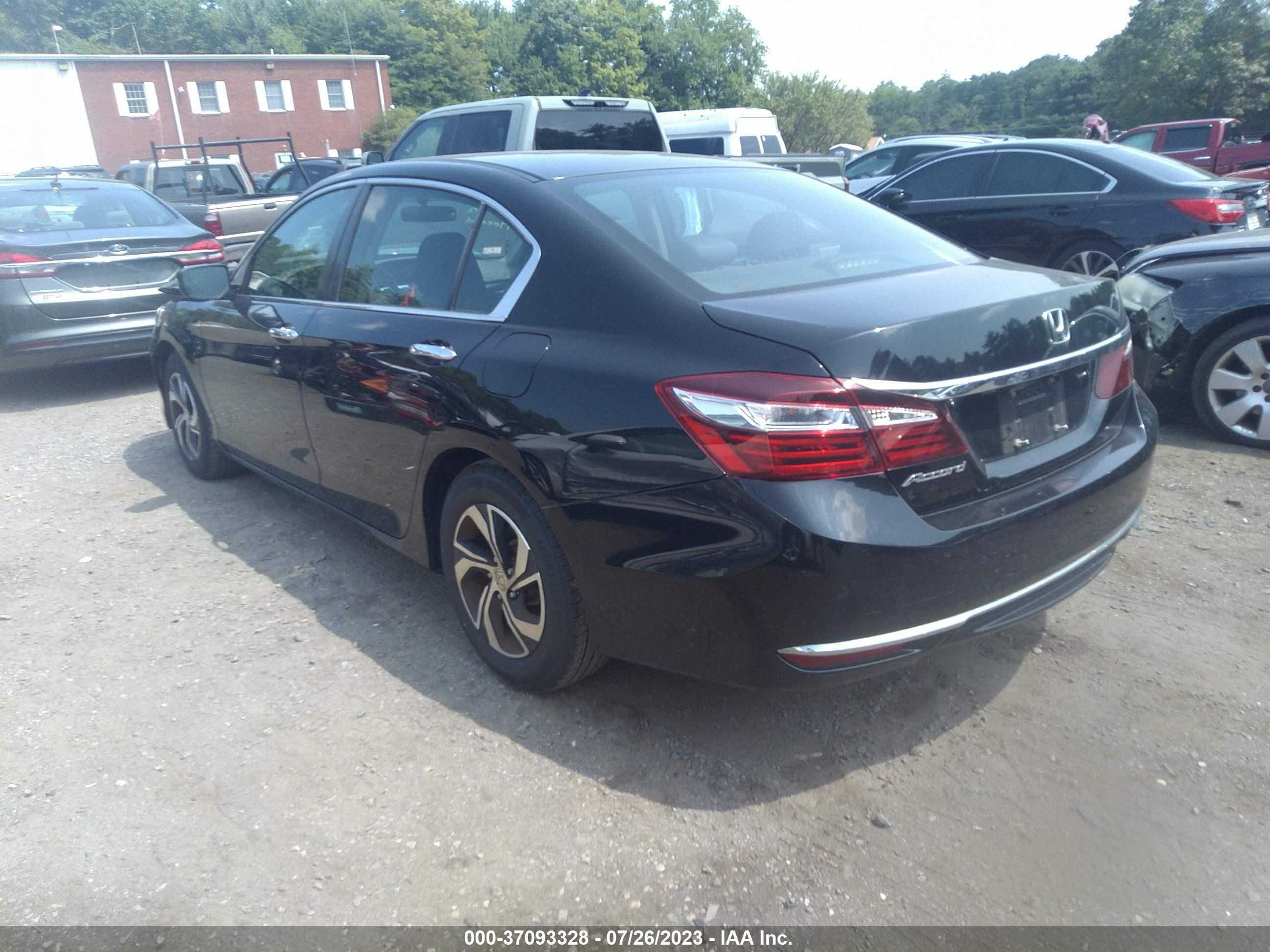 Photo 2 VIN: 1HGCR2F34GA231263 - HONDA ACCORD 