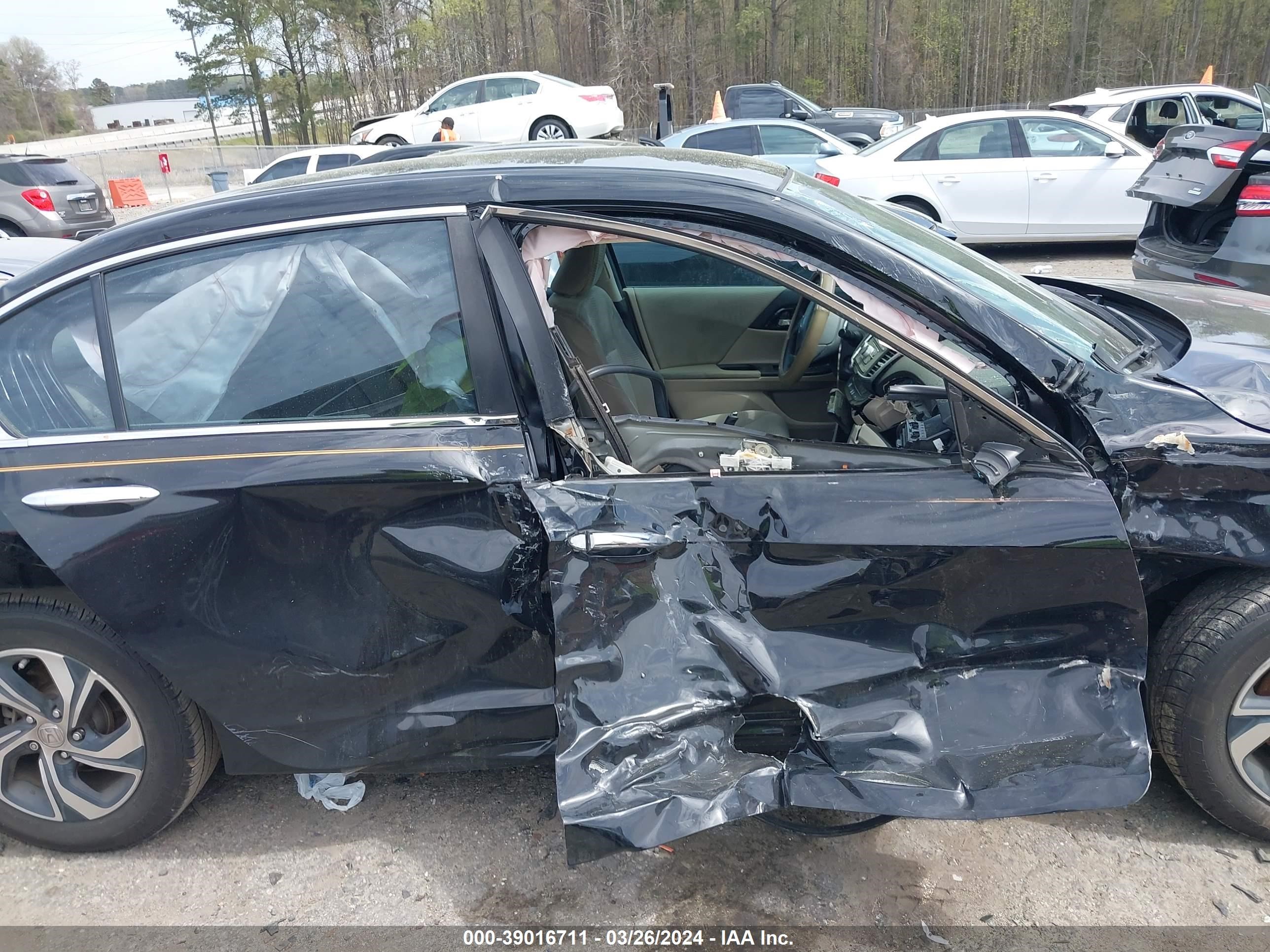 Photo 12 VIN: 1HGCR2F34HA014054 - HONDA ACCORD 