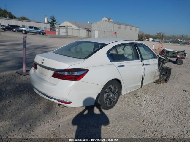 Photo 3 VIN: 1HGCR2F34HA075355 - HONDA ACCORD 