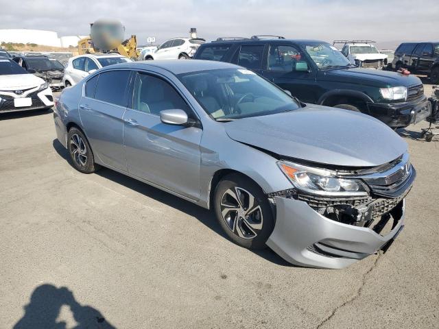 Photo 3 VIN: 1HGCR2F34HA092950 - HONDA ACCORD LX 