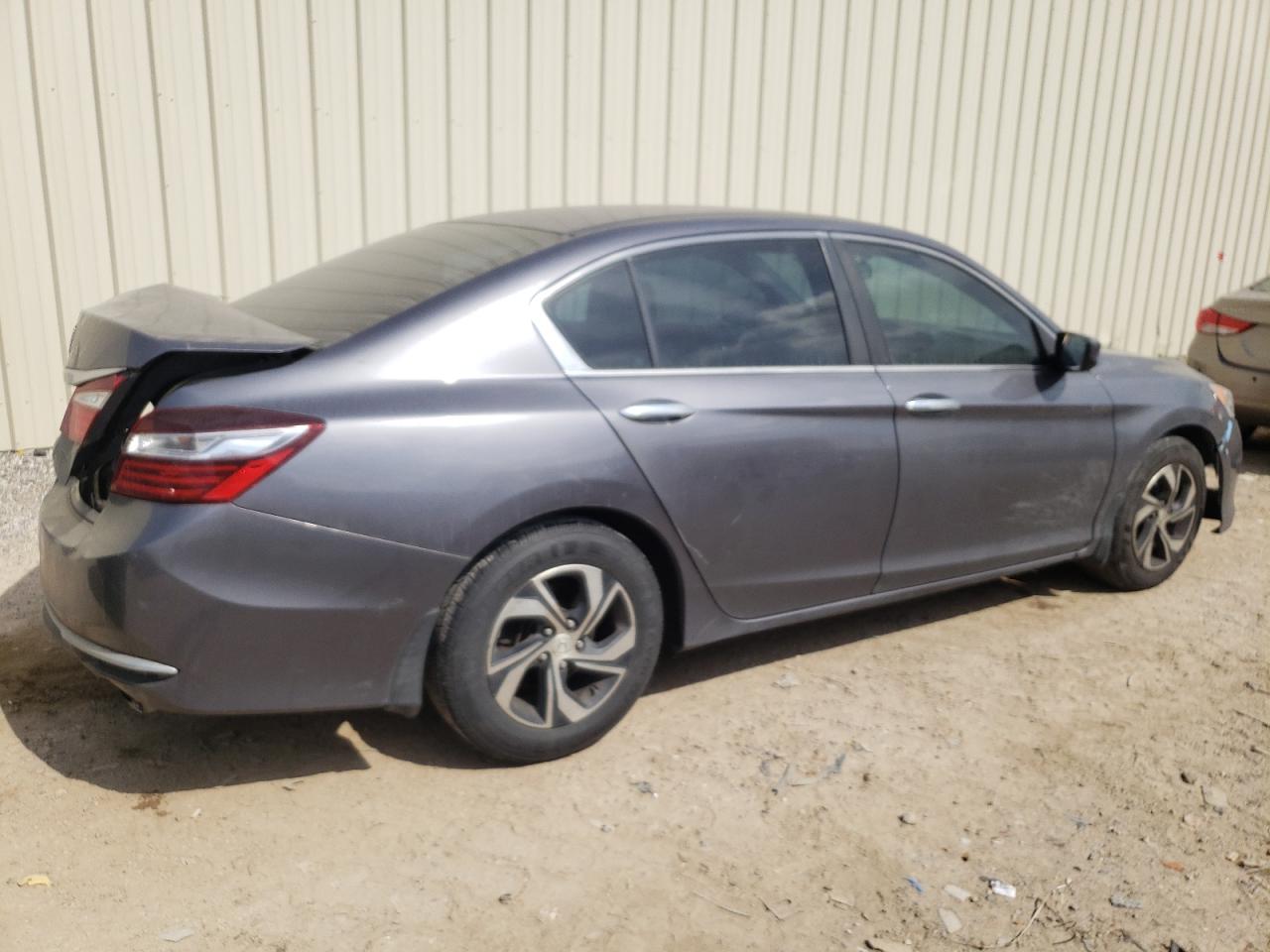 Photo 2 VIN: 1HGCR2F34HA117426 - HONDA ACCORD 