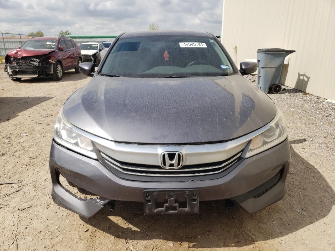 Photo 4 VIN: 1HGCR2F34HA117426 - HONDA ACCORD 