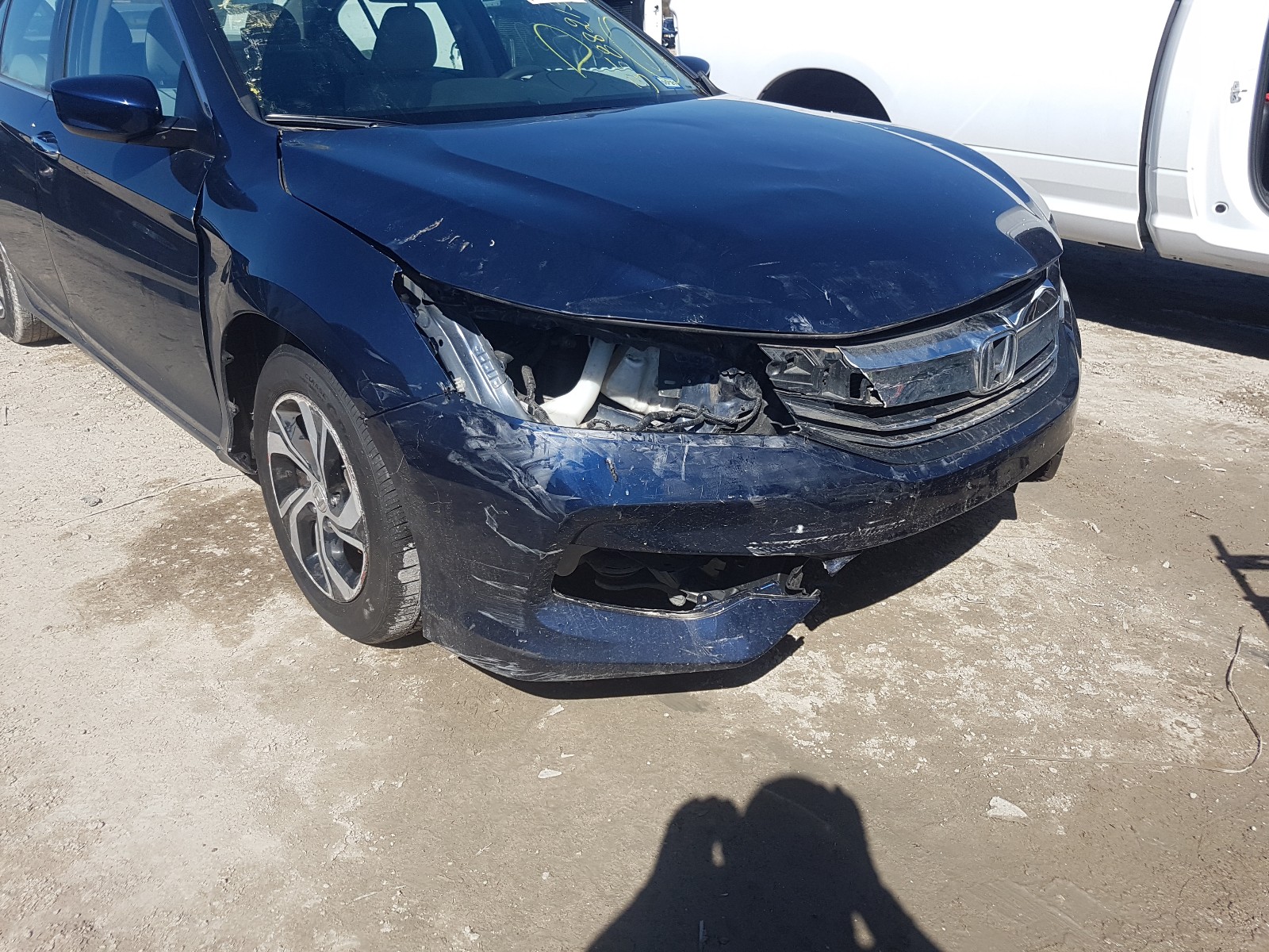 Photo 8 VIN: 1HGCR2F34HA145789 - HONDA ACCORD LX 