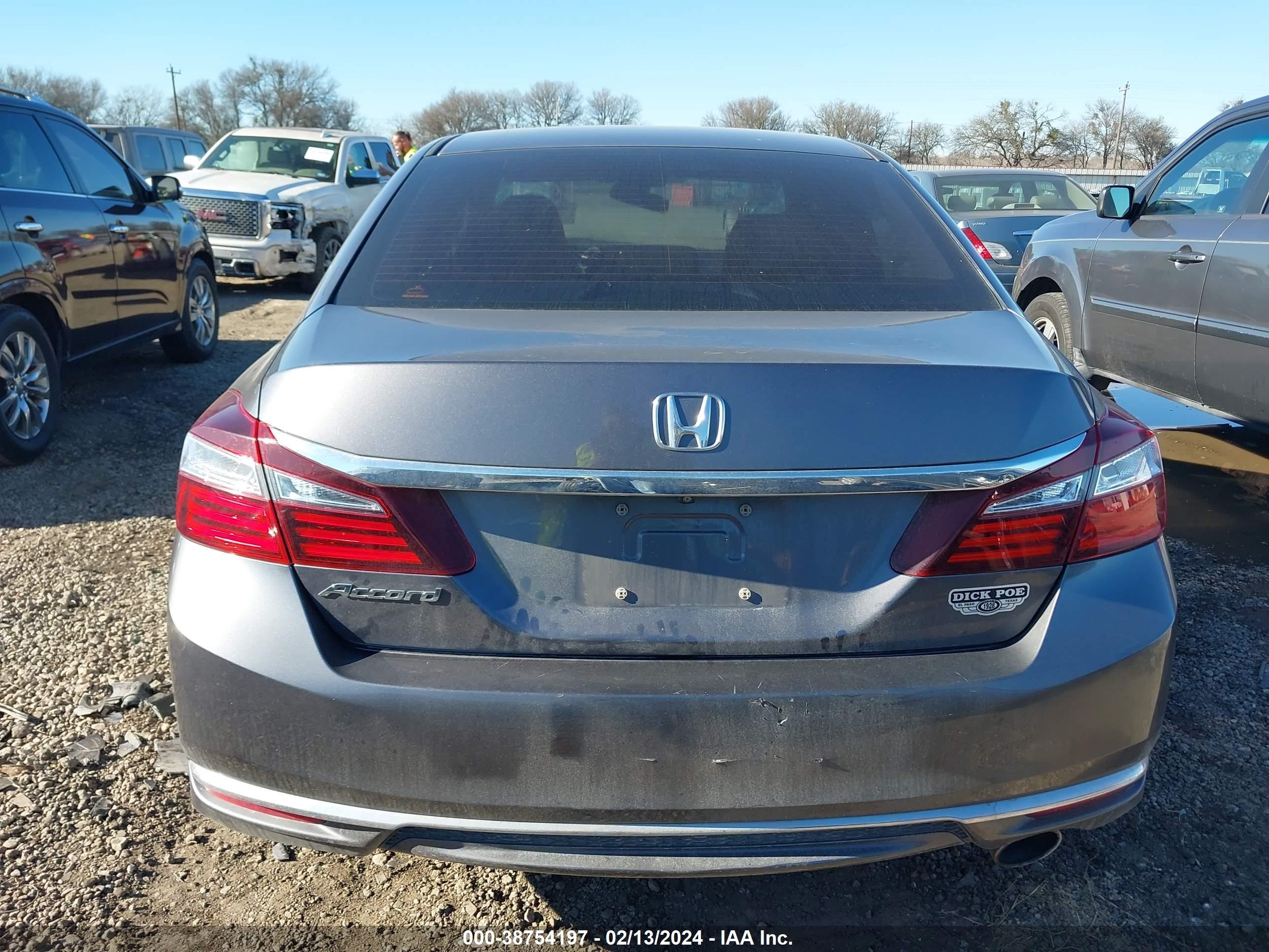 Photo 16 VIN: 1HGCR2F34HA162480 - HONDA ACCORD 