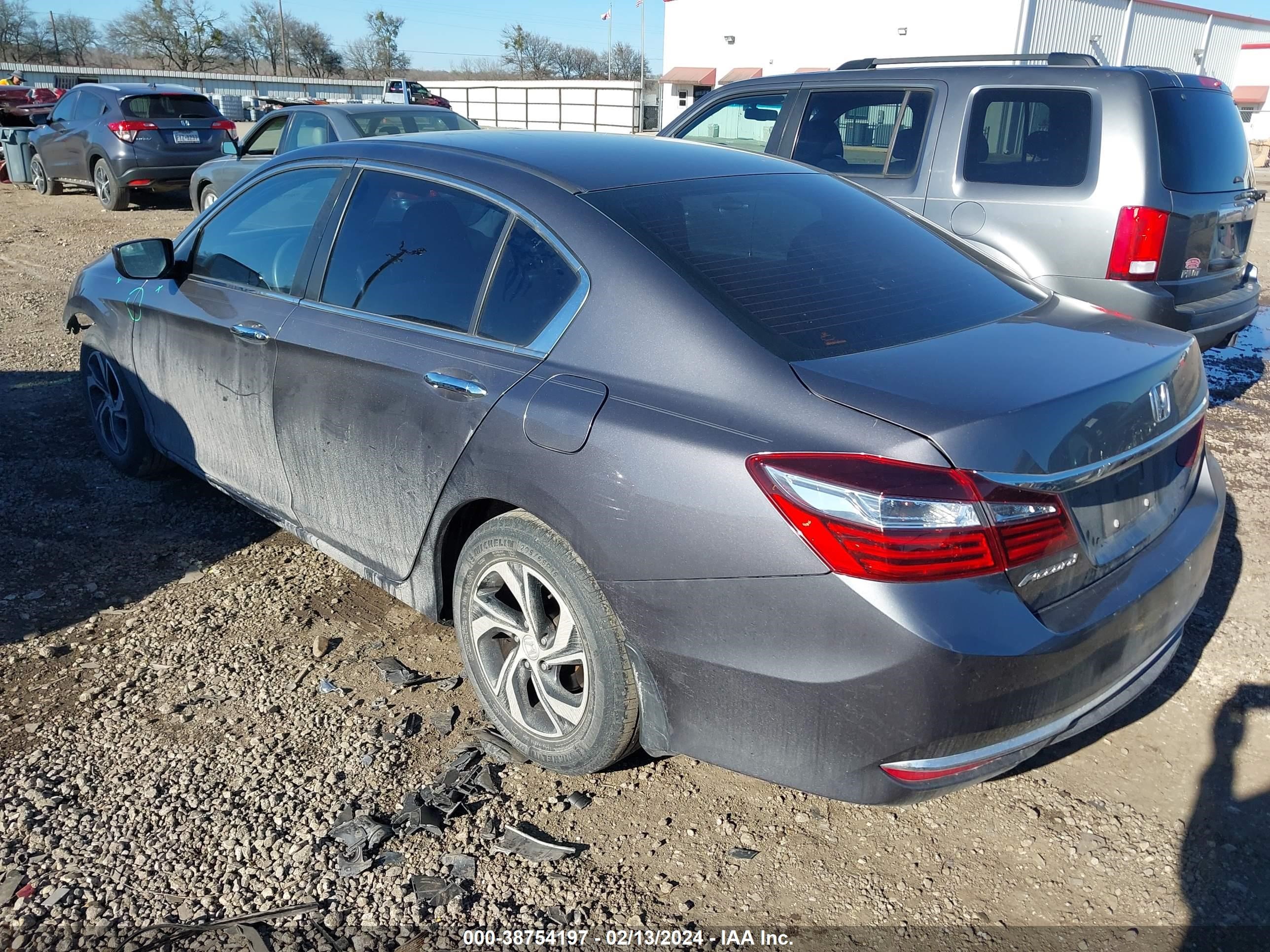 Photo 2 VIN: 1HGCR2F34HA162480 - HONDA ACCORD 