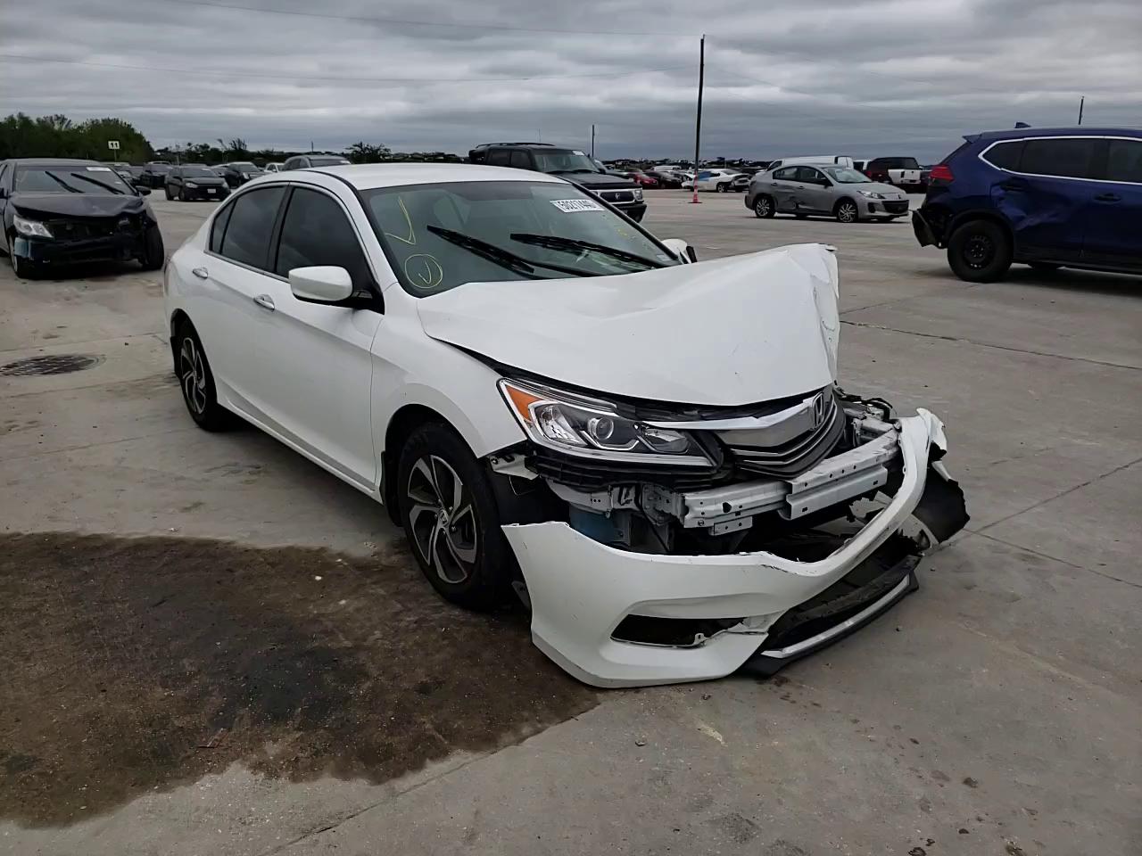 Photo 10 VIN: 1HGCR2F34HA163967 - HONDA ACCORD LX 