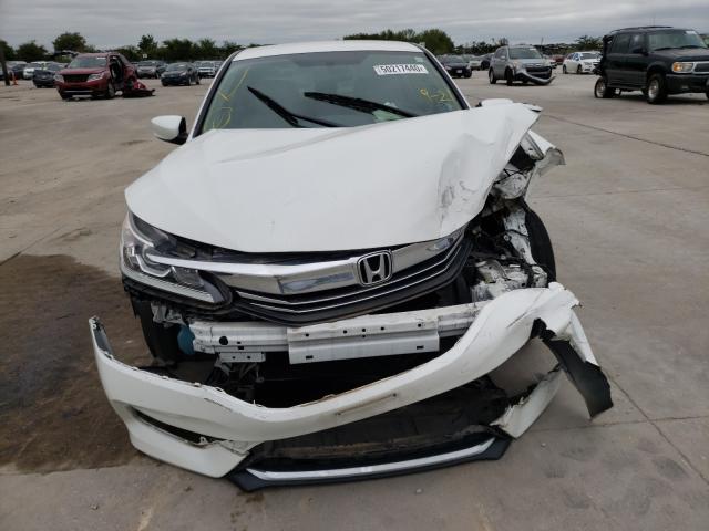 Photo 8 VIN: 1HGCR2F34HA163967 - HONDA ACCORD LX 