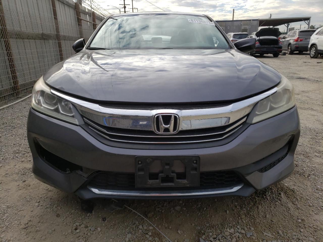 Photo 4 VIN: 1HGCR2F34HA195088 - HONDA ACCORD 