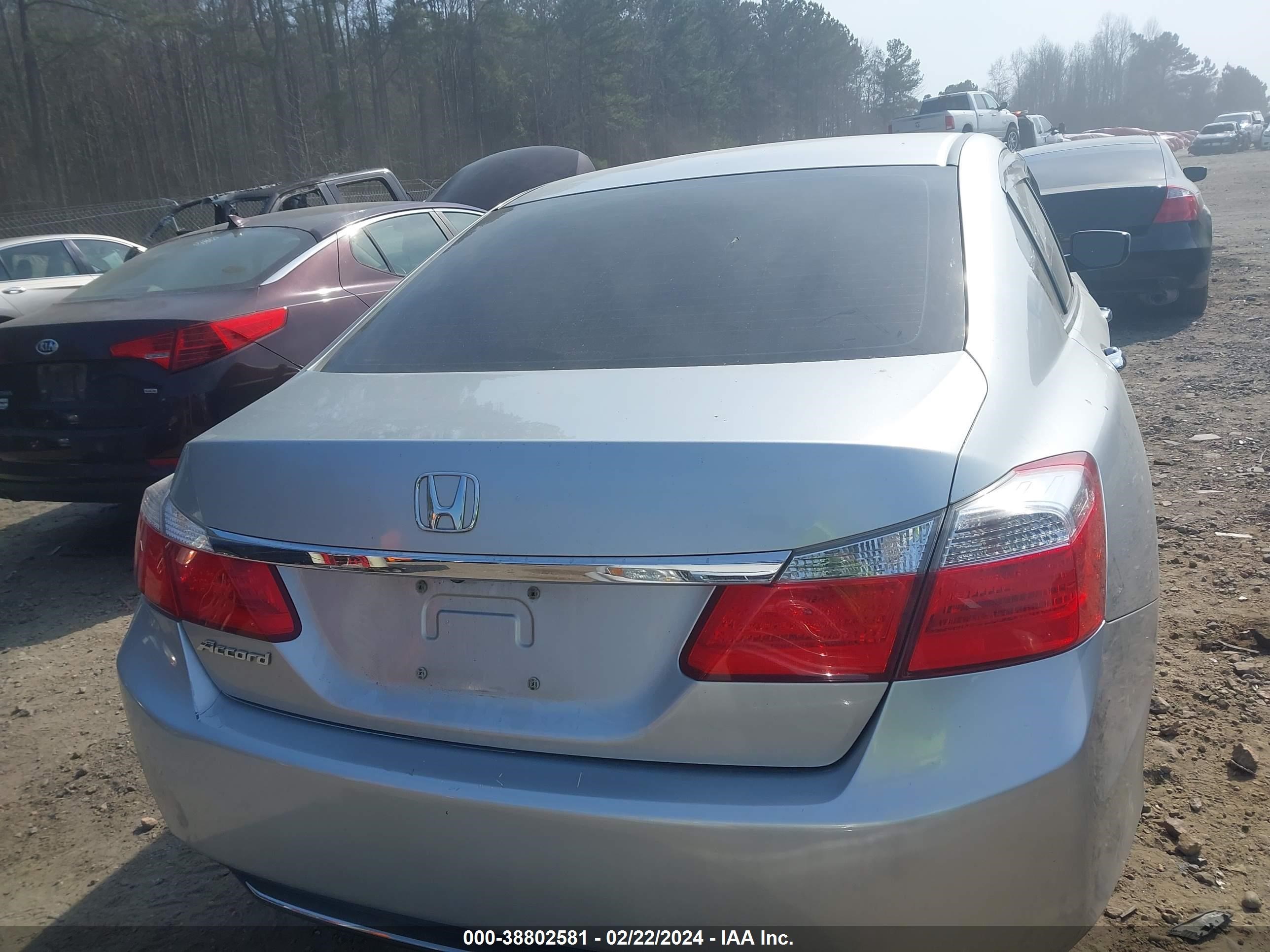 Photo 15 VIN: 1HGCR2F35DA034159 - HONDA ACCORD 