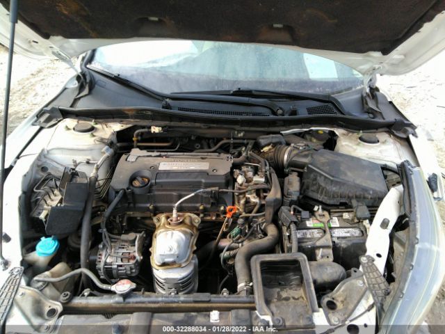 Photo 9 VIN: 1HGCR2F35DA073317 - HONDA ACCORD SDN 