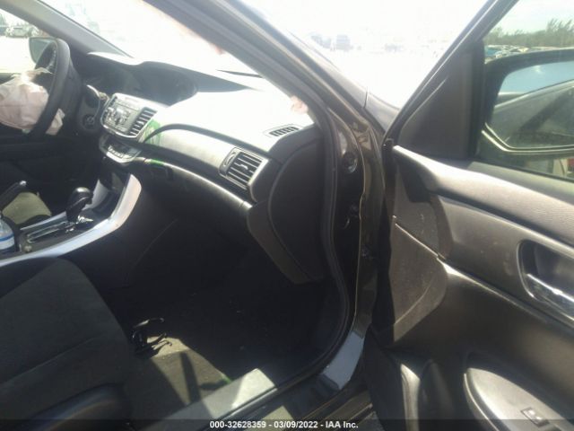 Photo 4 VIN: 1HGCR2F35DA131796 - HONDA ACCORD SDN 