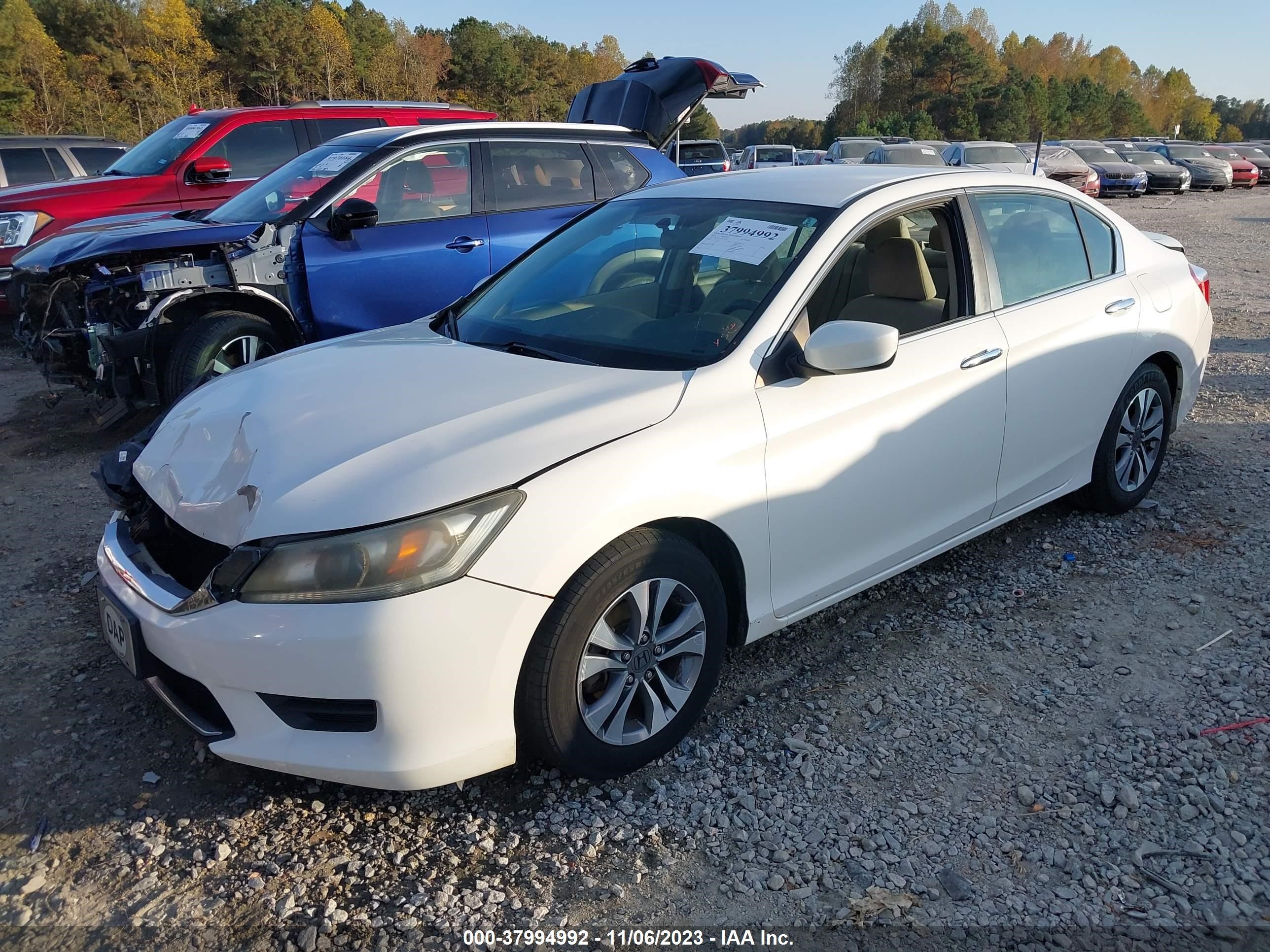 Photo 1 VIN: 1HGCR2F35DA142264 - HONDA ACCORD 