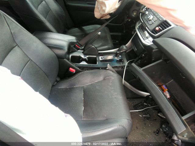 Photo 4 VIN: 1HGCR2F35DA161882 - HONDA ACCORD SDN 