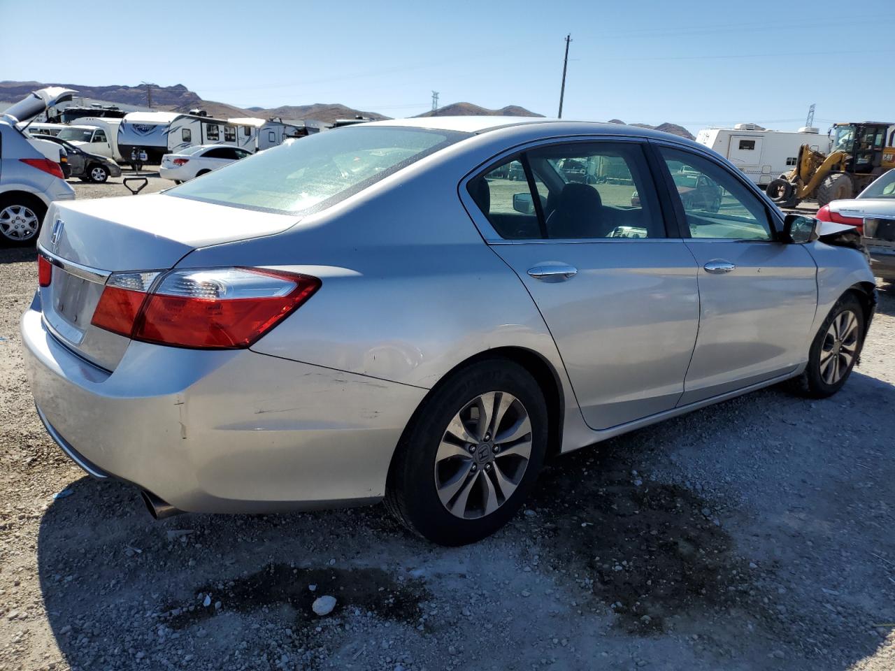 Photo 2 VIN: 1HGCR2F35DA184353 - HONDA ACCORD 