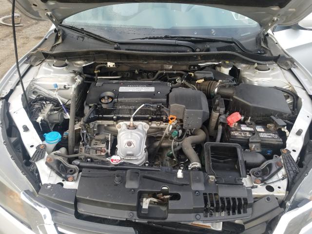 Photo 6 VIN: 1HGCR2F35DA258886 - HONDA ACCORD SDN 