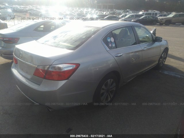 Photo 3 VIN: 1HGCR2F35DA258886 - HONDA ACCORD SDN 