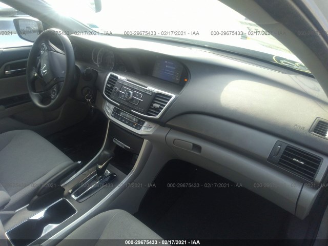 Photo 4 VIN: 1HGCR2F35DA258886 - HONDA ACCORD SDN 