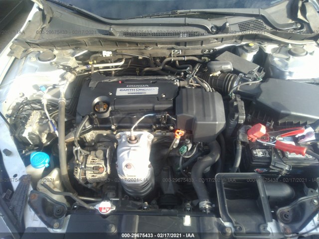 Photo 9 VIN: 1HGCR2F35DA258886 - HONDA ACCORD SDN 