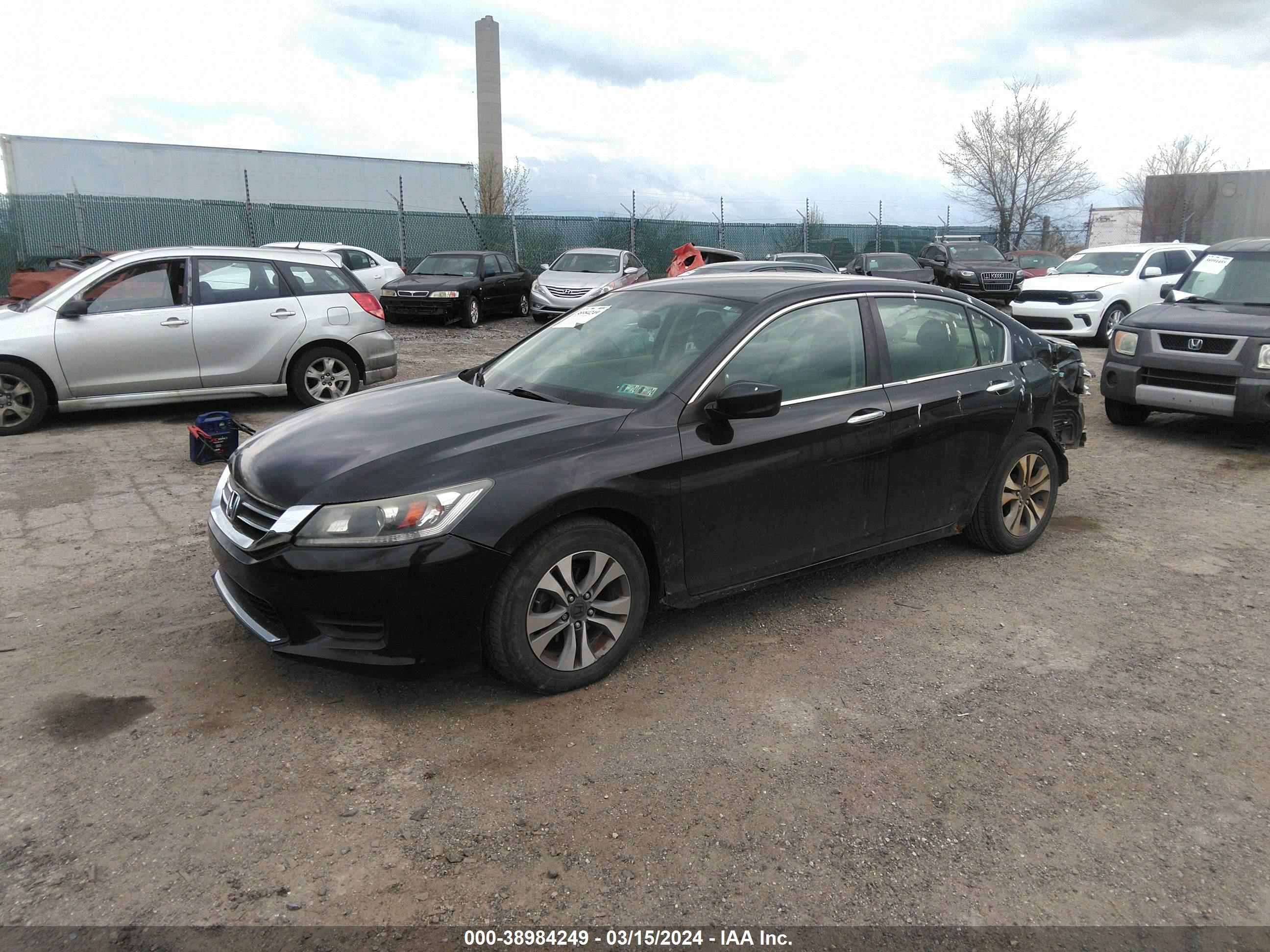 Photo 1 VIN: 1HGCR2F35EA038388 - HONDA ACCORD 