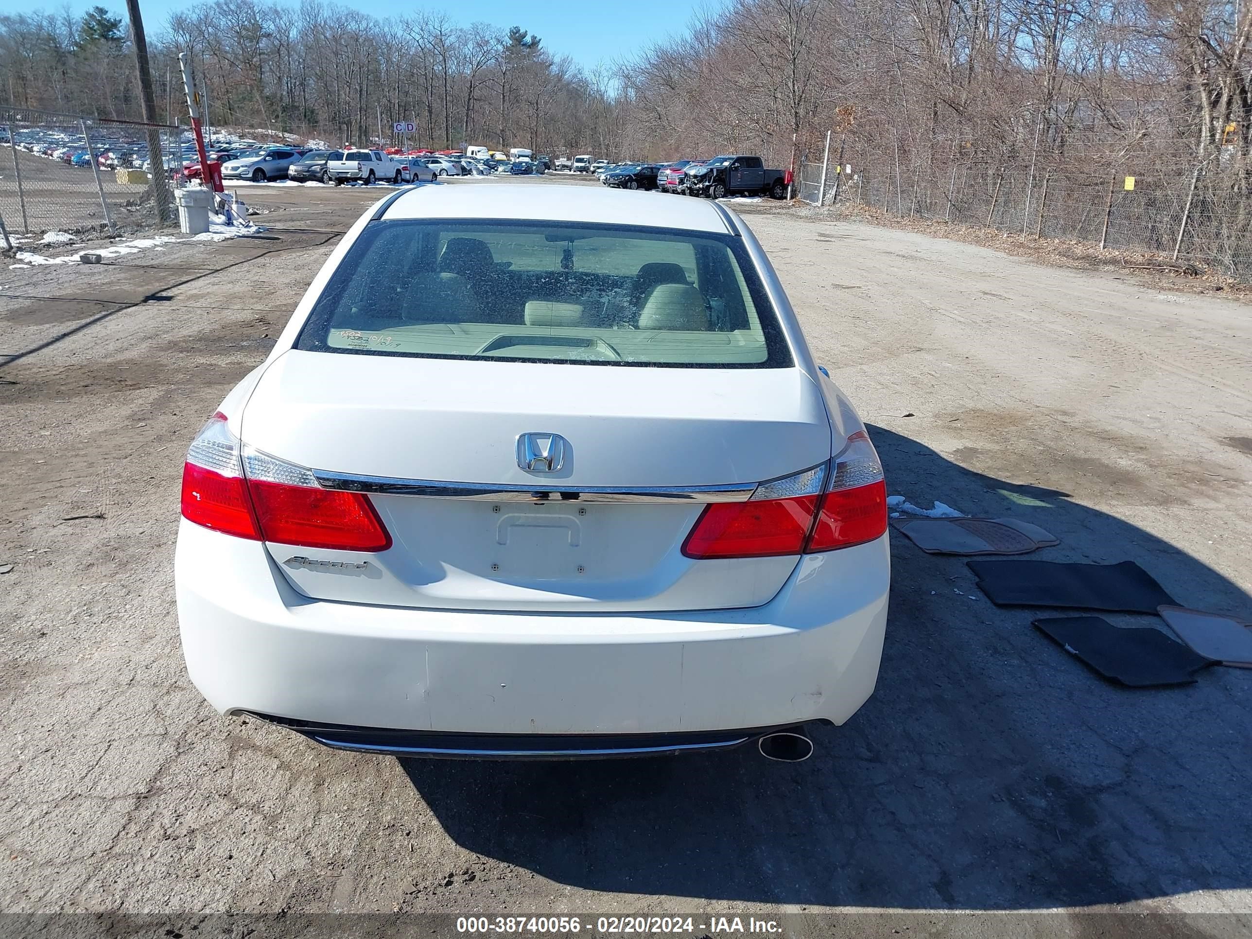 Photo 14 VIN: 1HGCR2F35EA112814 - HONDA ACCORD 