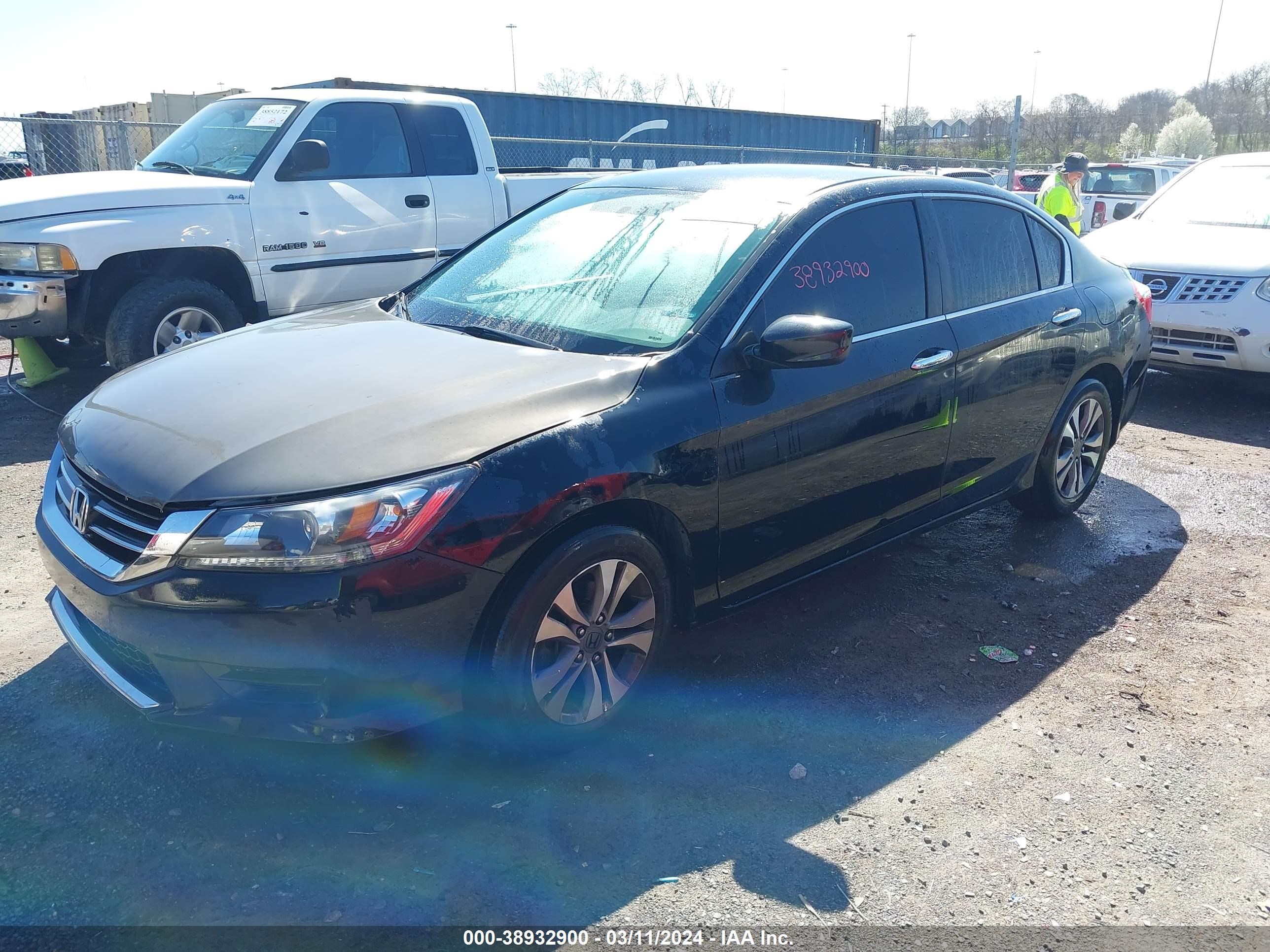 Photo 1 VIN: 1HGCR2F35EA230037 - HONDA ACCORD 