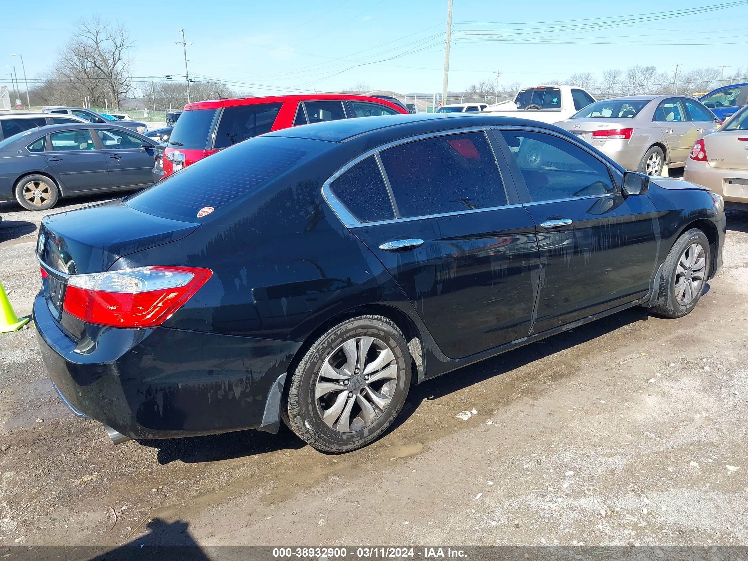 Photo 3 VIN: 1HGCR2F35EA230037 - HONDA ACCORD 