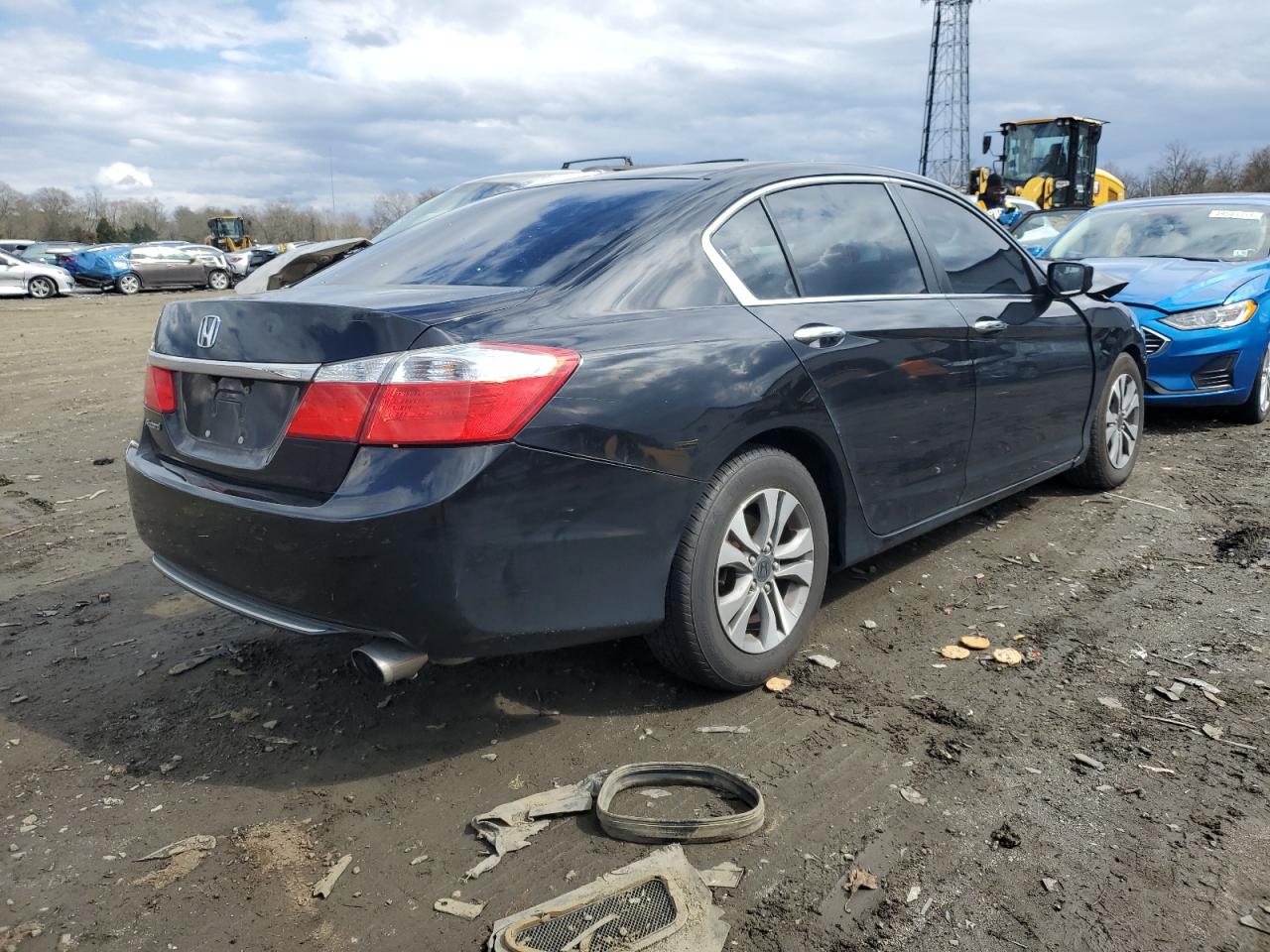 Photo 2 VIN: 1HGCR2F35EA242043 - HONDA ACCORD 