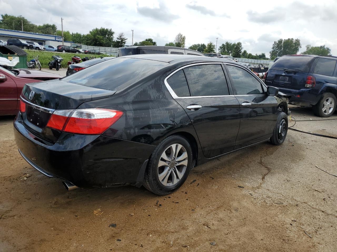 Photo 2 VIN: 1HGCR2F35FA045956 - HONDA ACCORD 