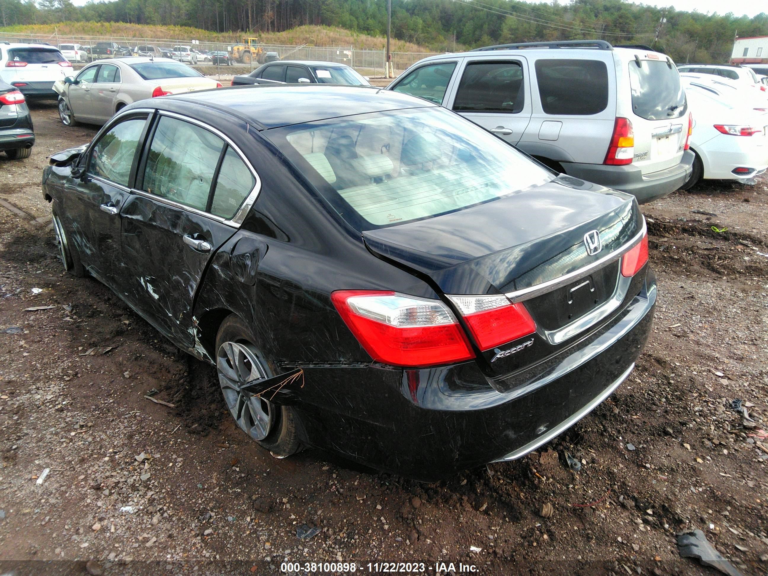 Photo 2 VIN: 1HGCR2F35FA055421 - HONDA ACCORD 