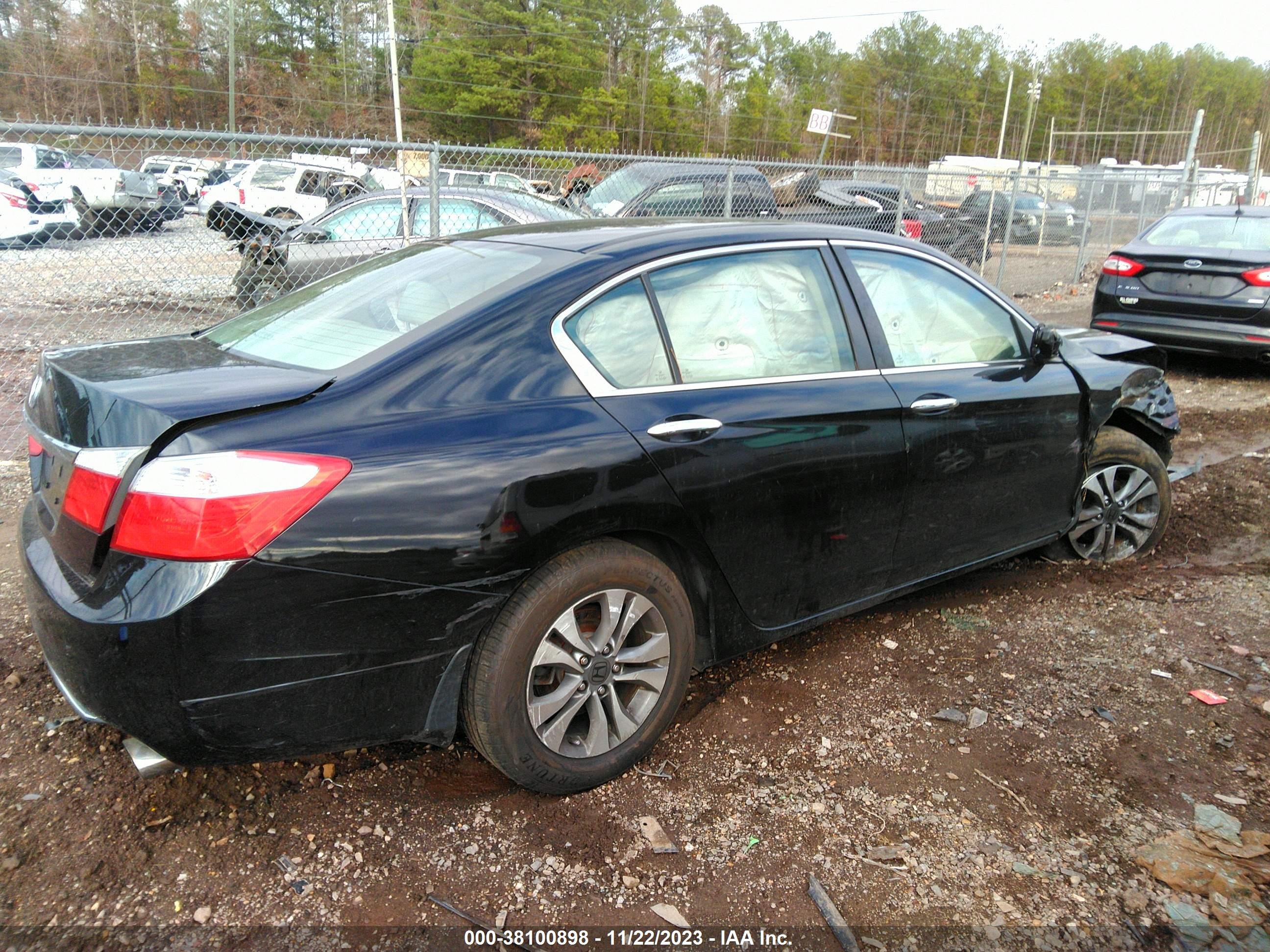 Photo 3 VIN: 1HGCR2F35FA055421 - HONDA ACCORD 