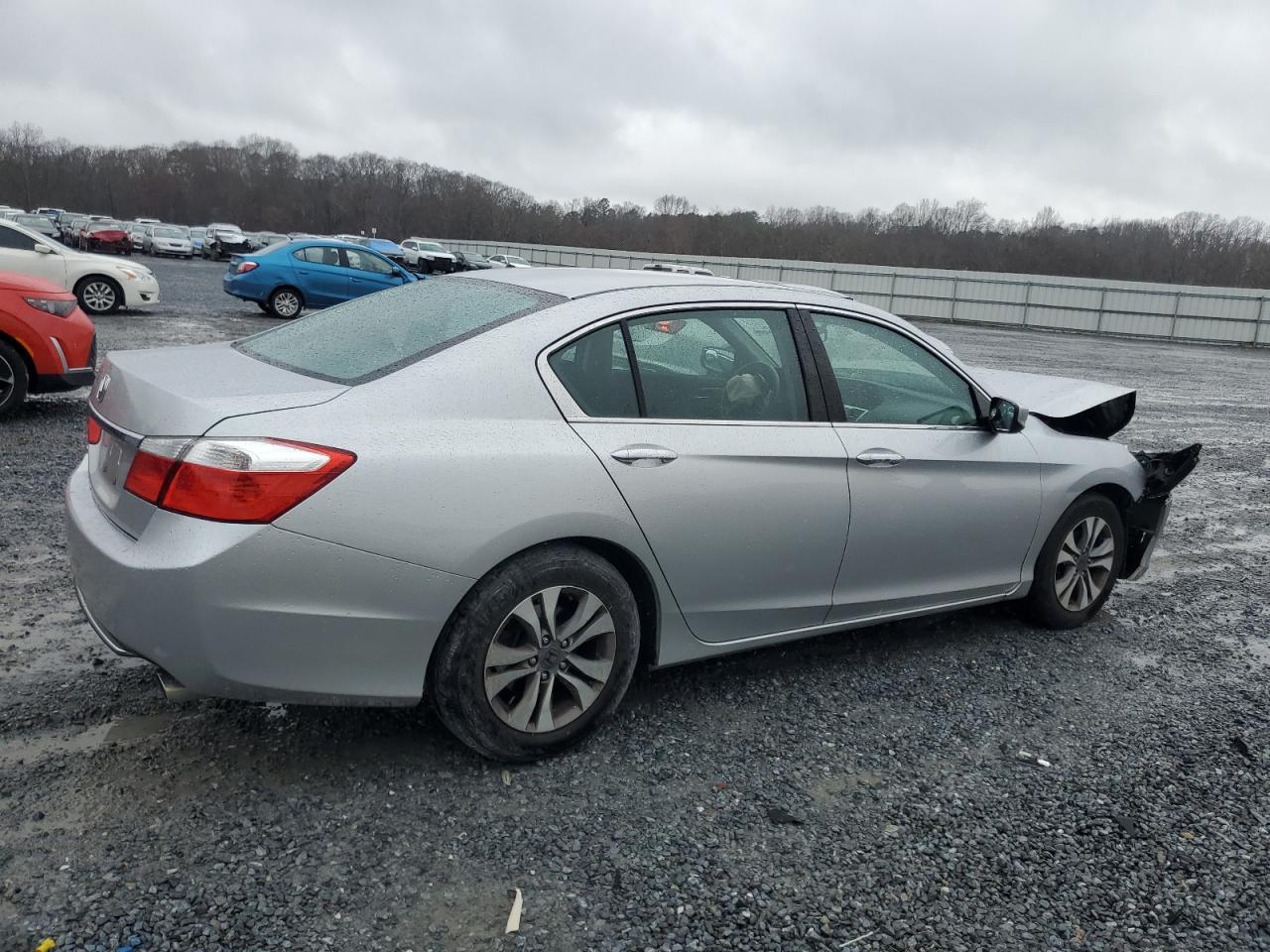 Photo 2 VIN: 1HGCR2F35FA102379 - HONDA ACCORD 