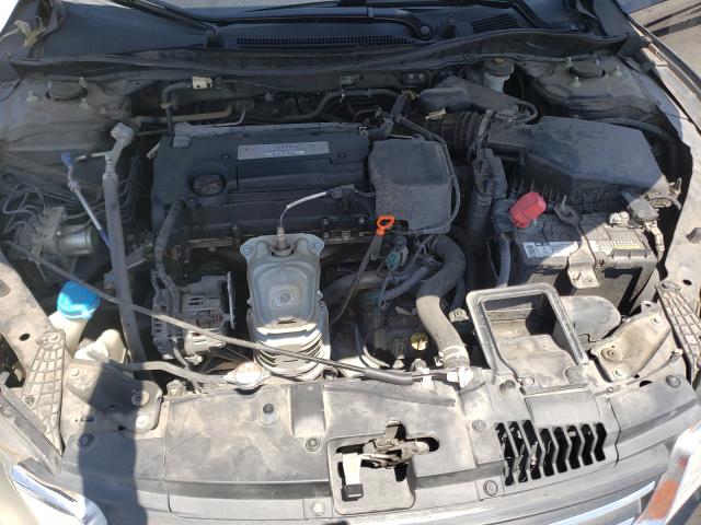 Photo 6 VIN: 1HGCR2F35FA122275 - HONDA ACCORD LX 