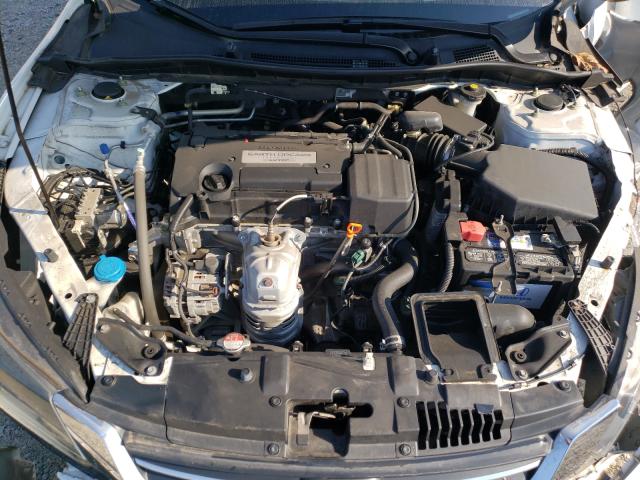 Photo 6 VIN: 1HGCR2F35FA123152 - HONDA ACCORD LX 