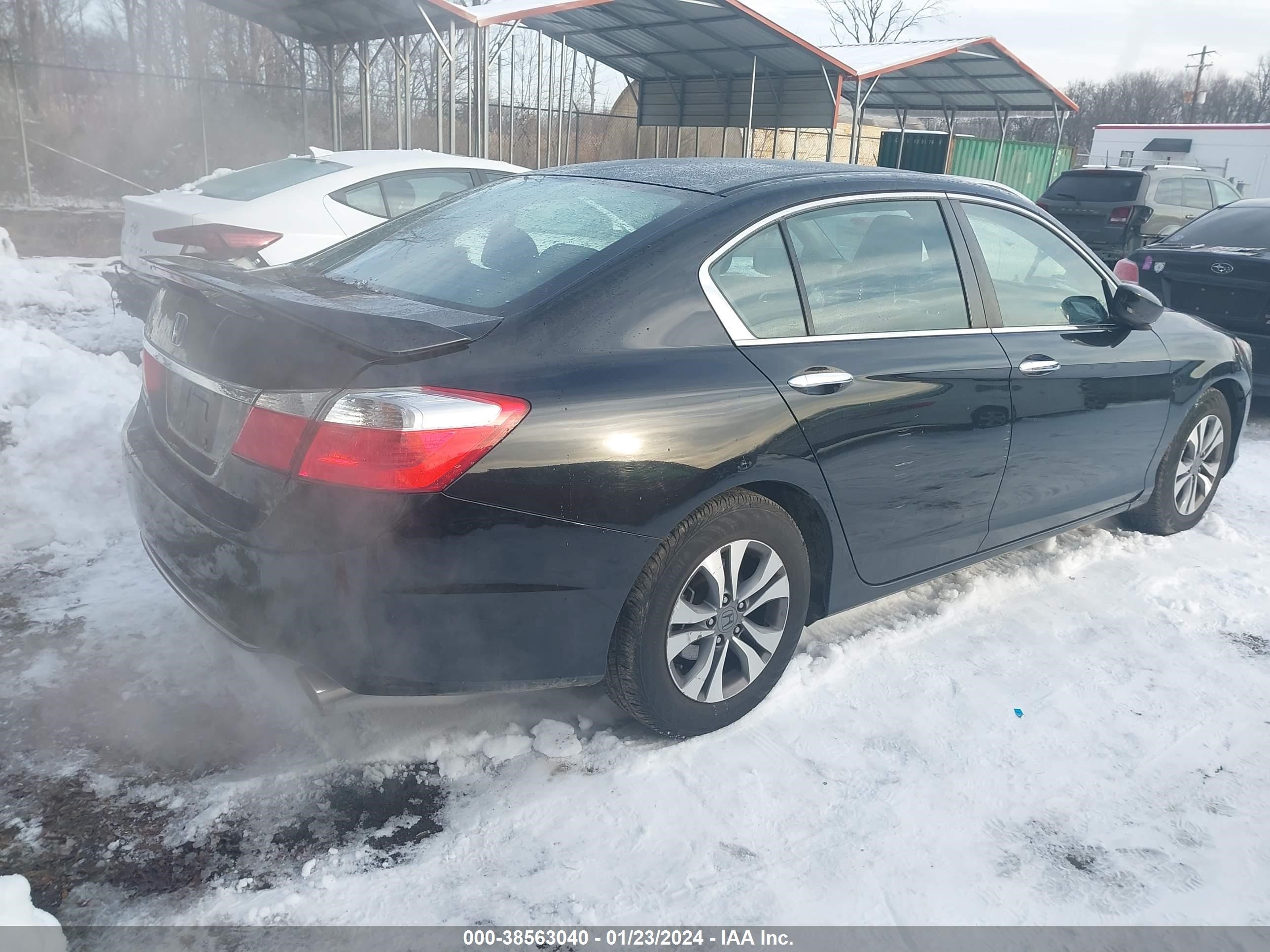 Photo 3 VIN: 1HGCR2F35FA209741 - HONDA ACCORD 