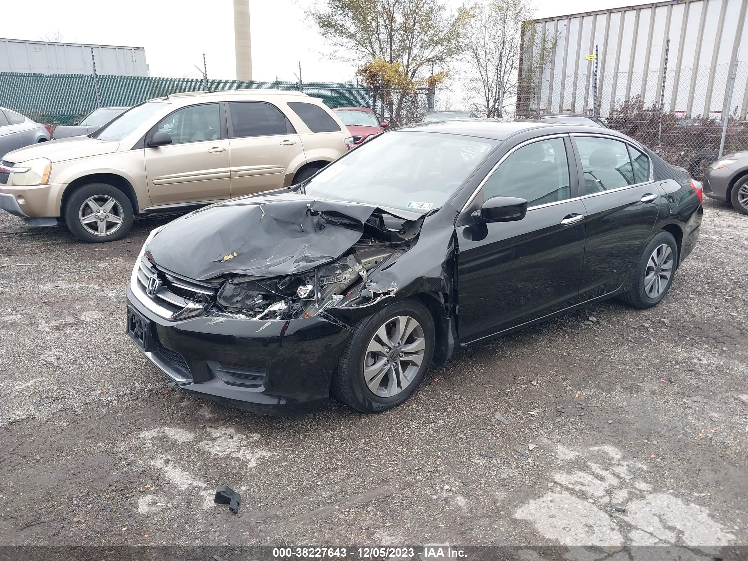 Photo 1 VIN: 1HGCR2F35FA256221 - HONDA ACCORD 