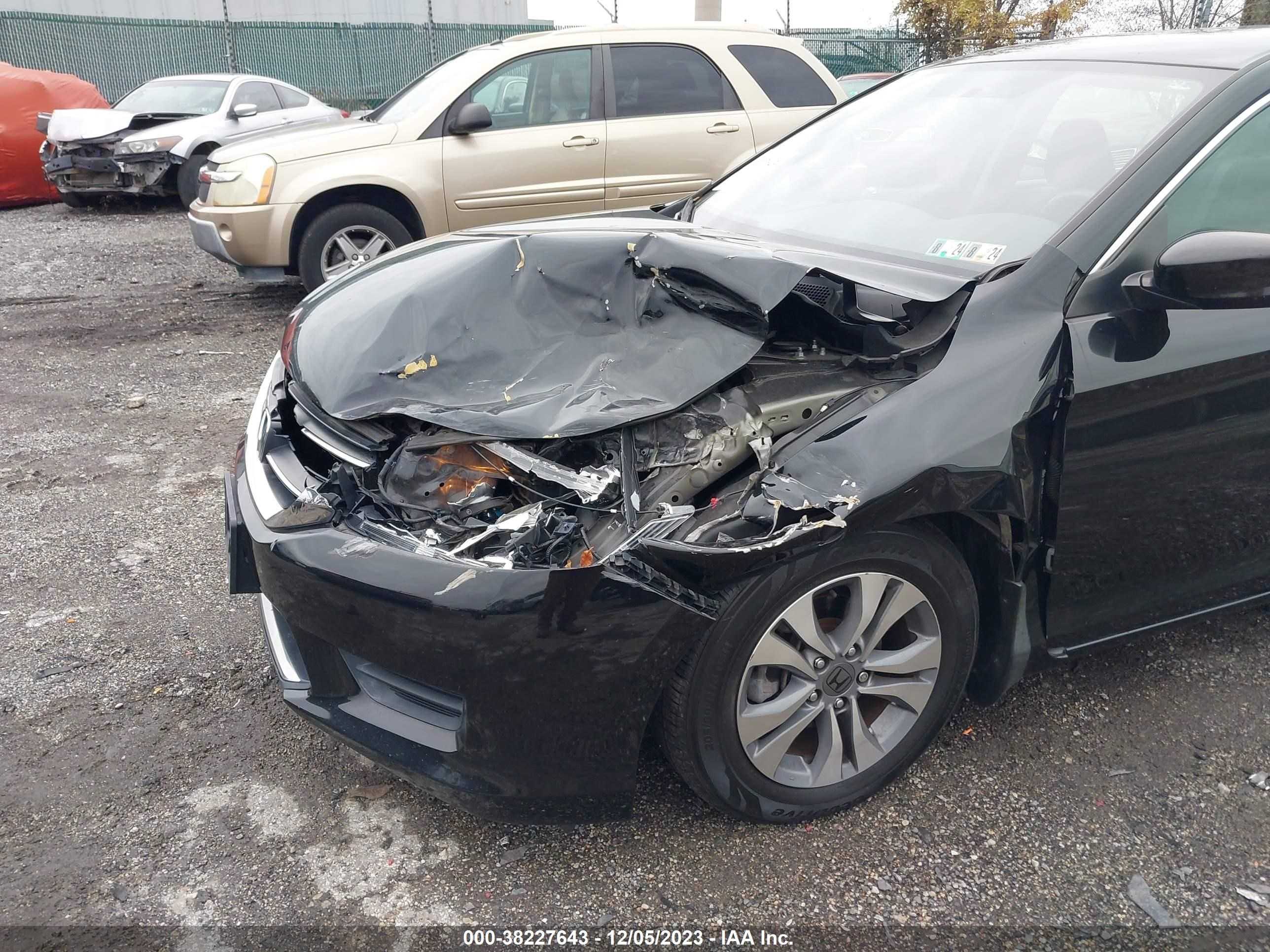 Photo 5 VIN: 1HGCR2F35FA256221 - HONDA ACCORD 