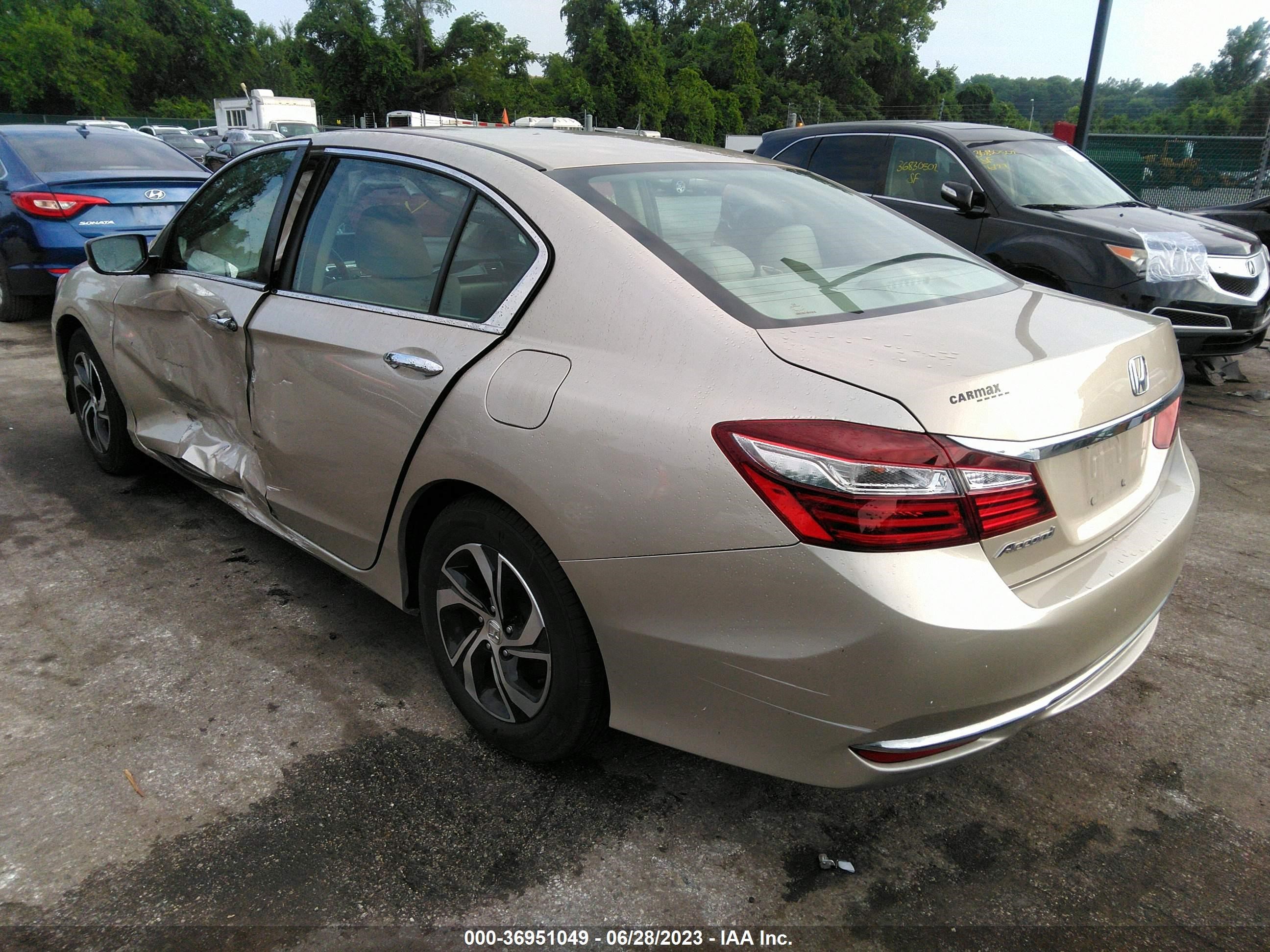 Photo 2 VIN: 1HGCR2F35GA061382 - HONDA ACCORD 