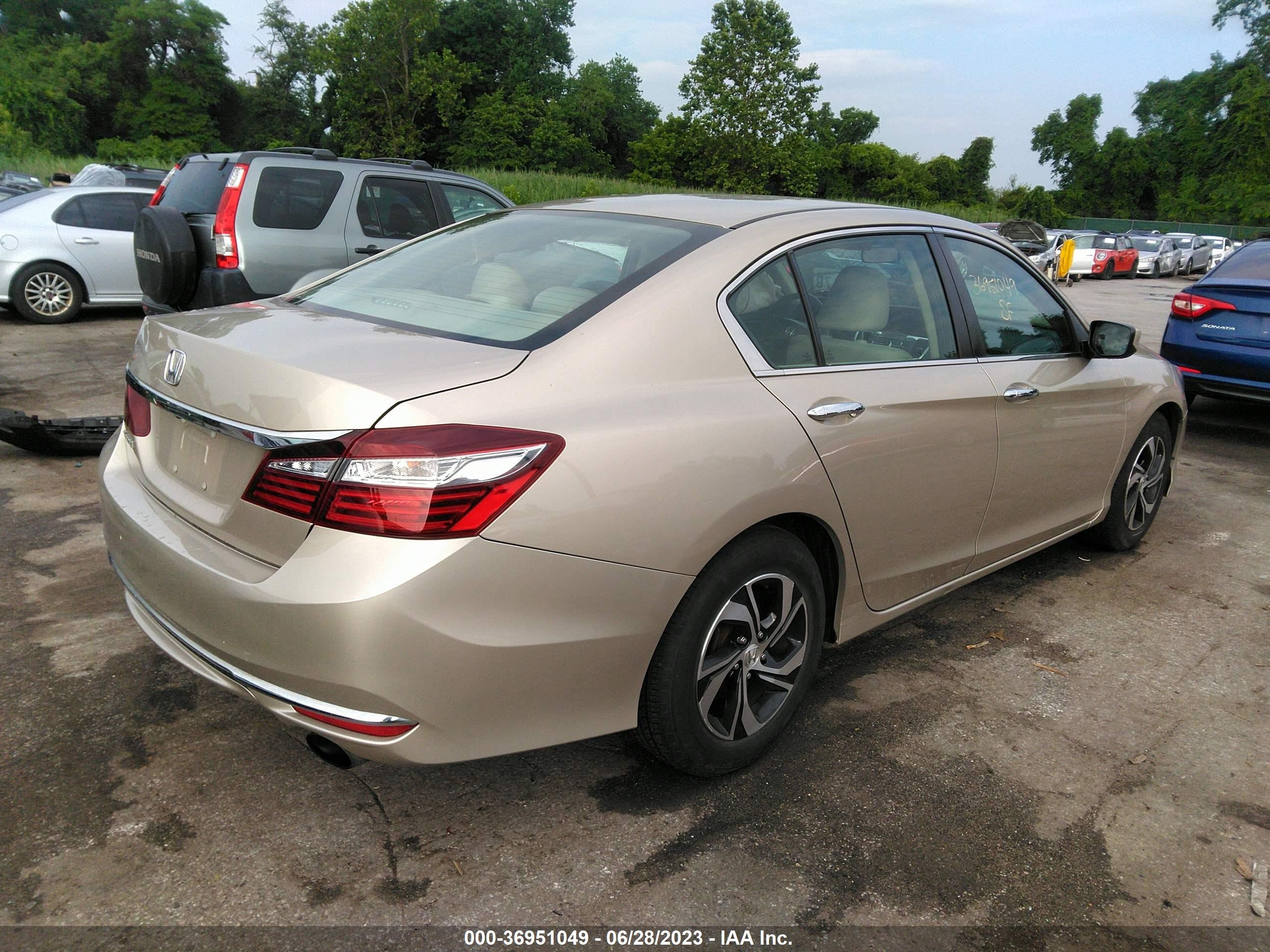 Photo 3 VIN: 1HGCR2F35GA061382 - HONDA ACCORD 