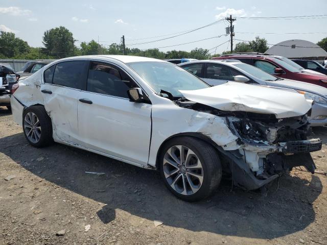 Photo 3 VIN: 1HGCR2F35GA073421 - HONDA ACCORD LX 