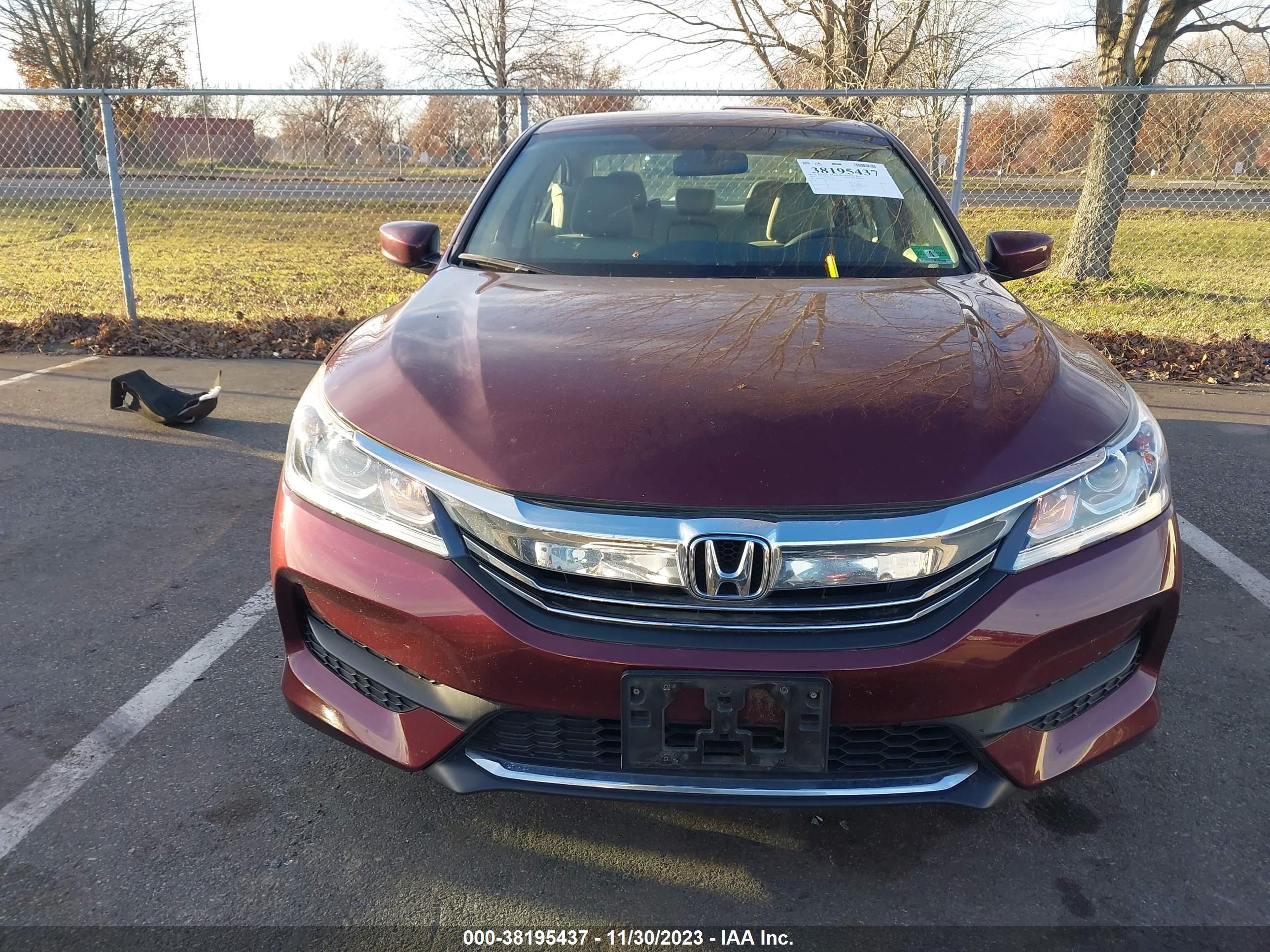 Photo 11 VIN: 1HGCR2F35GA144892 - HONDA ACCORD 