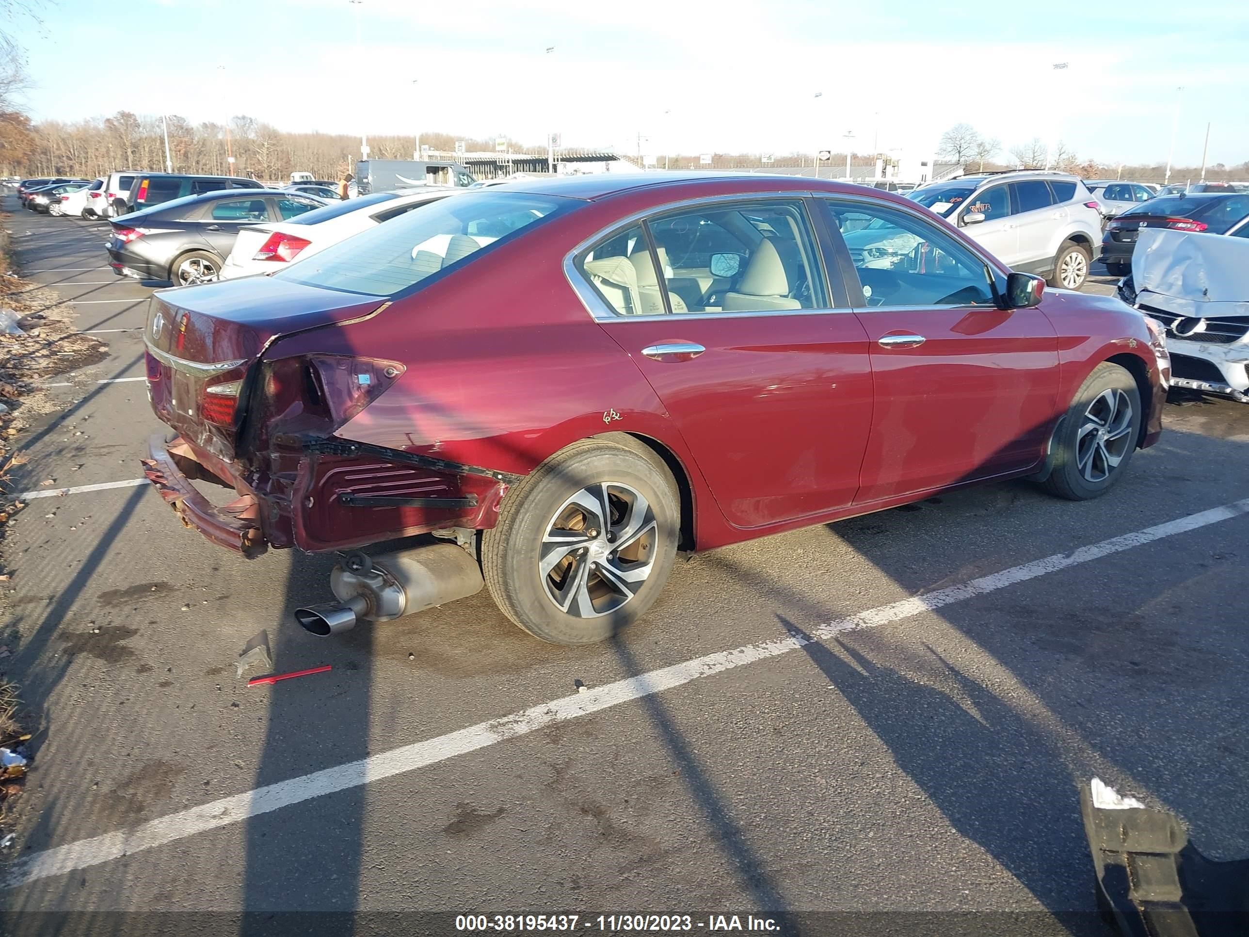 Photo 3 VIN: 1HGCR2F35GA144892 - HONDA ACCORD 