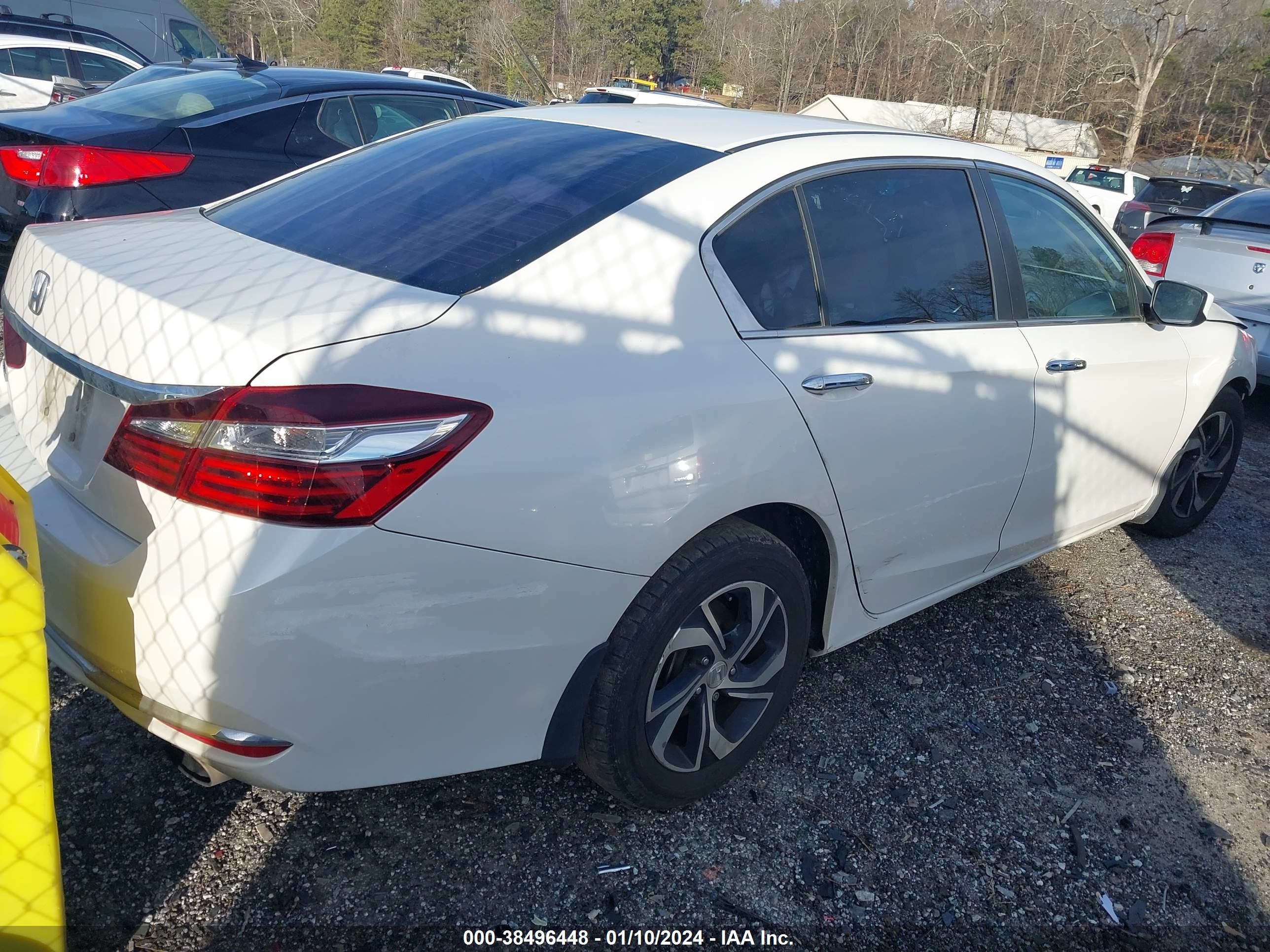 Photo 3 VIN: 1HGCR2F35HA112946 - HONDA ACCORD 