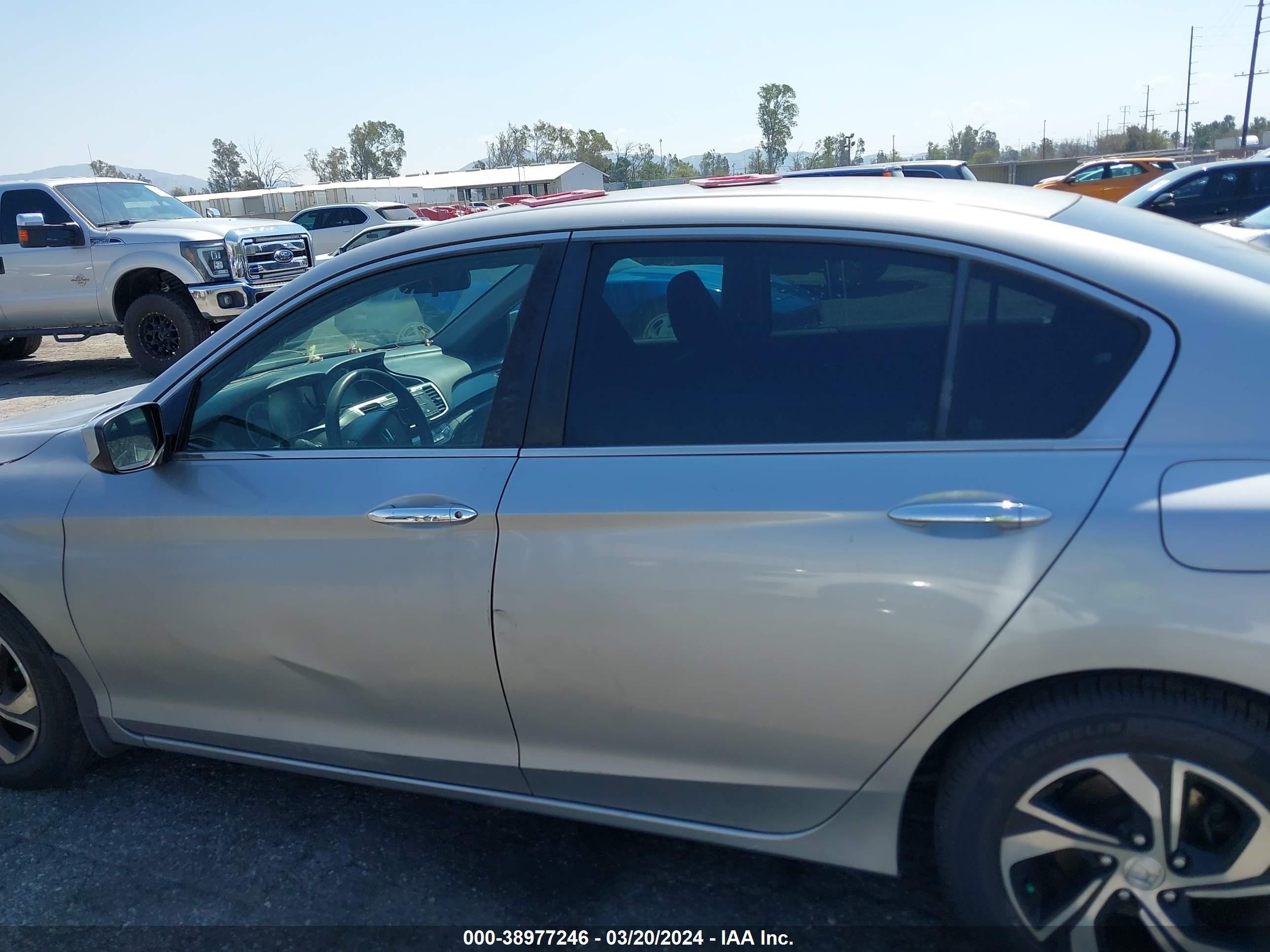 Photo 14 VIN: 1HGCR2F35HA206471 - HONDA ACCORD 