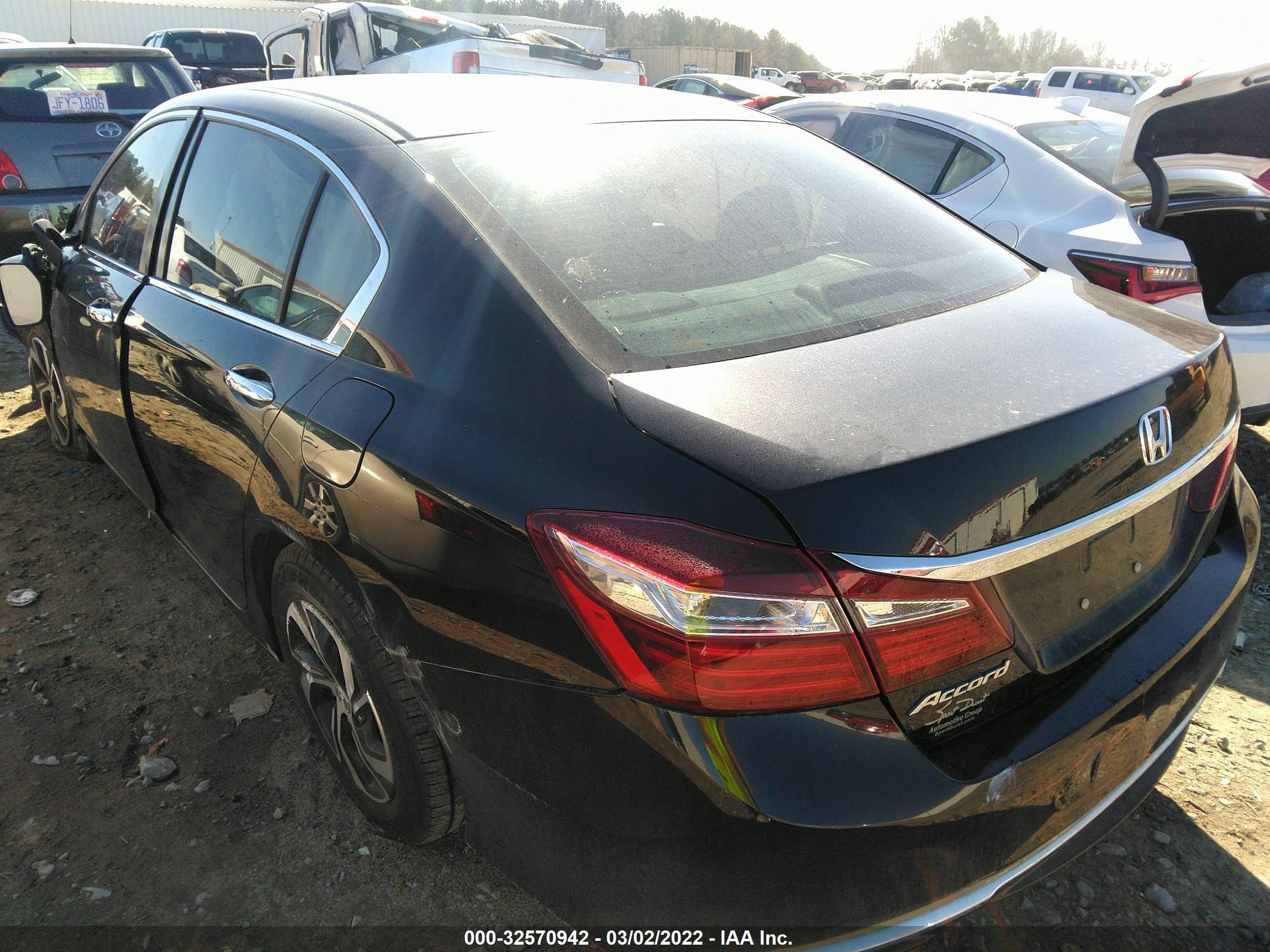 Photo 2 VIN: 1HGCR2F35HA221133 - HONDA ACCORD 