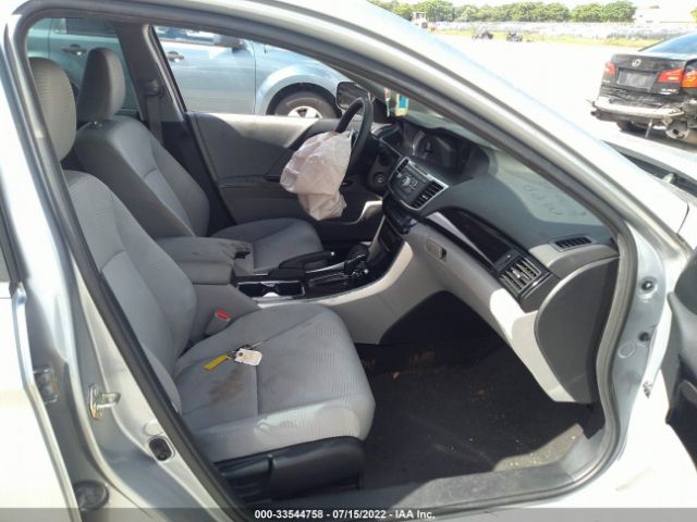 Photo 4 VIN: 1HGCR2F35HA261101 - HONDA ACCORD SEDAN 