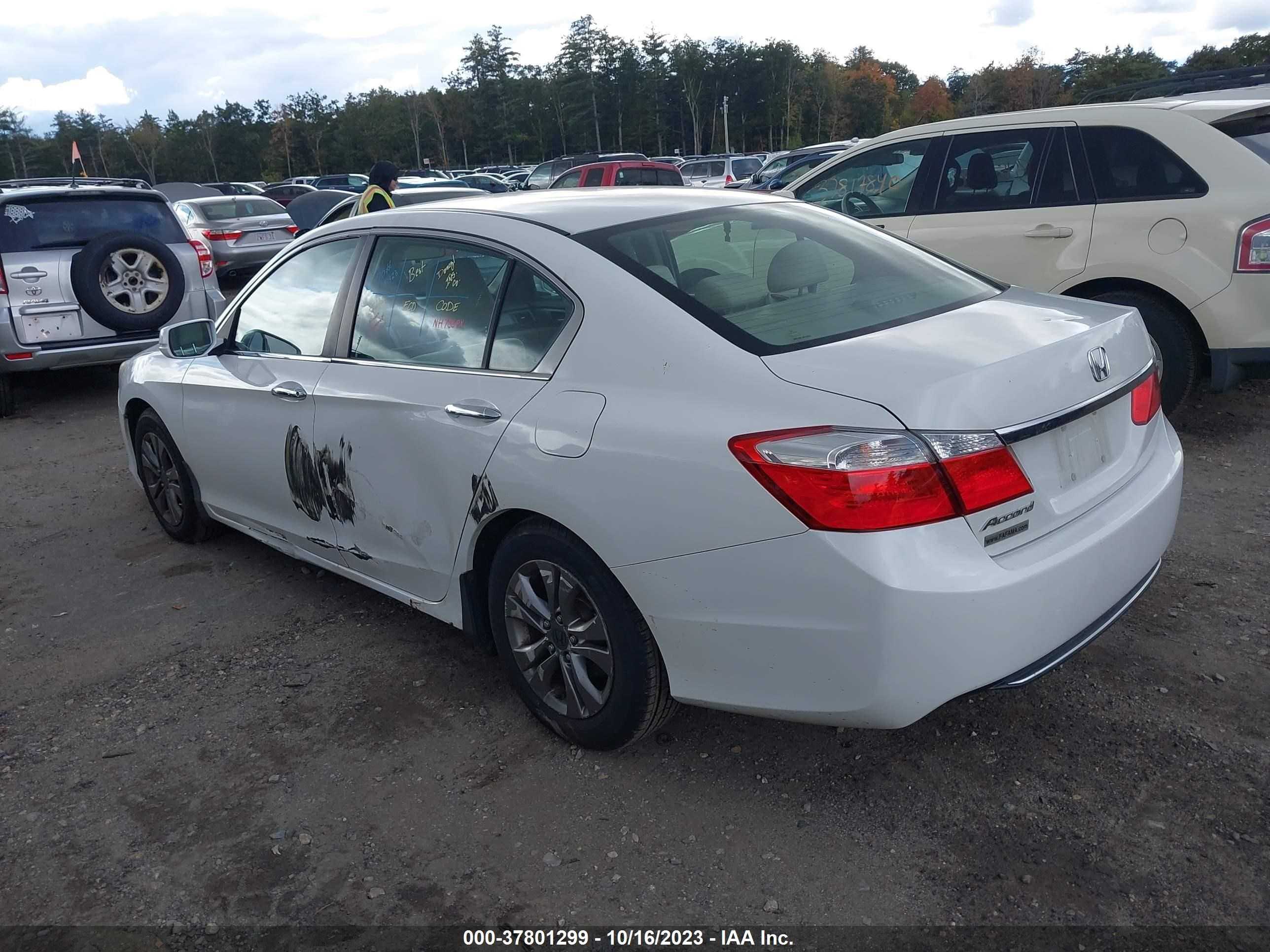 Photo 2 VIN: 1HGCR2F36DA041881 - HONDA ACCORD 