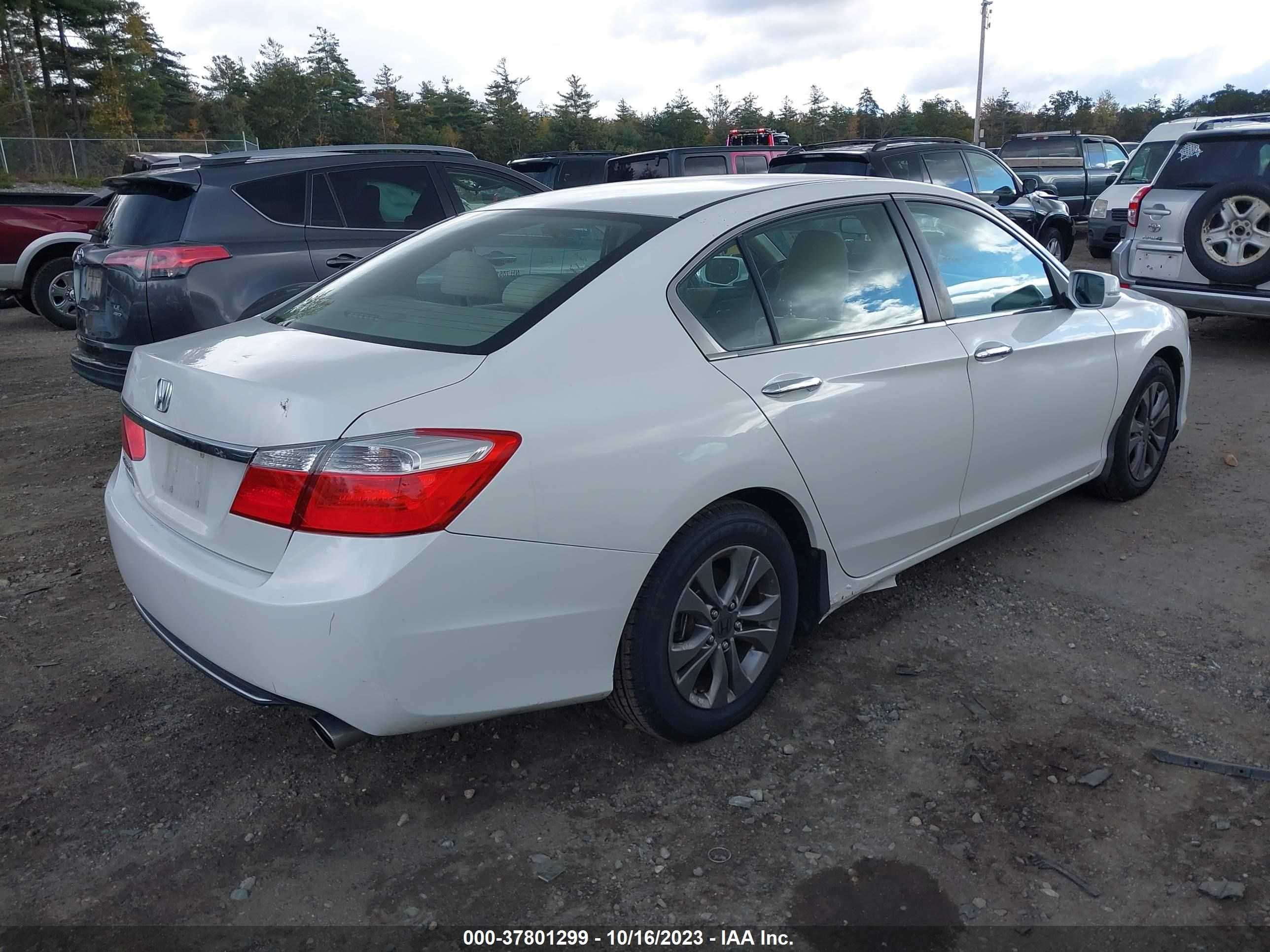 Photo 3 VIN: 1HGCR2F36DA041881 - HONDA ACCORD 